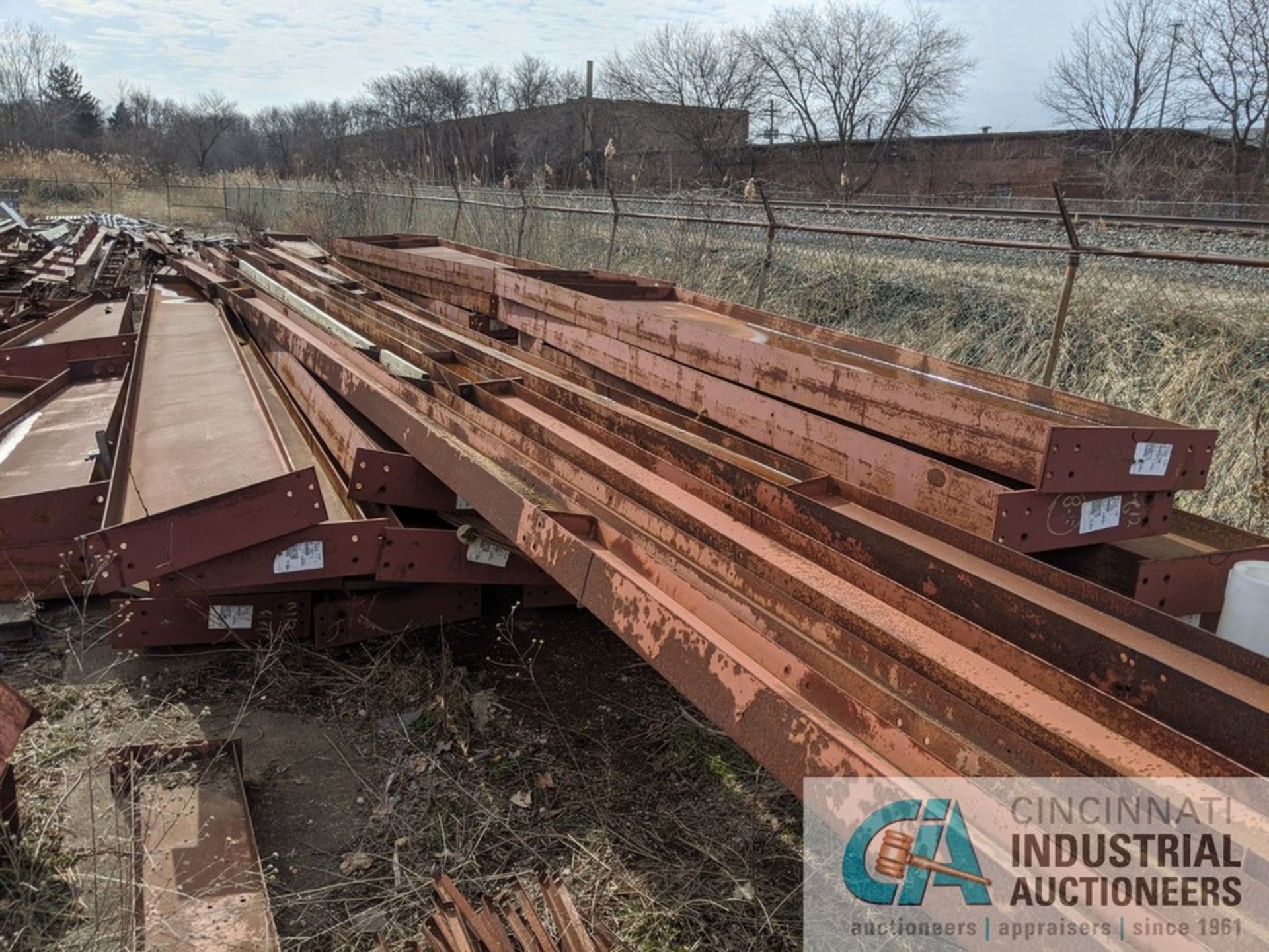 100' X 150' CLEAN SPAN STEEL FRAME BUTLER BUILDING, FRAMEWORK AND HARDWARE ONLY-DISASSEMBLED, WILL - Image 4 of 20