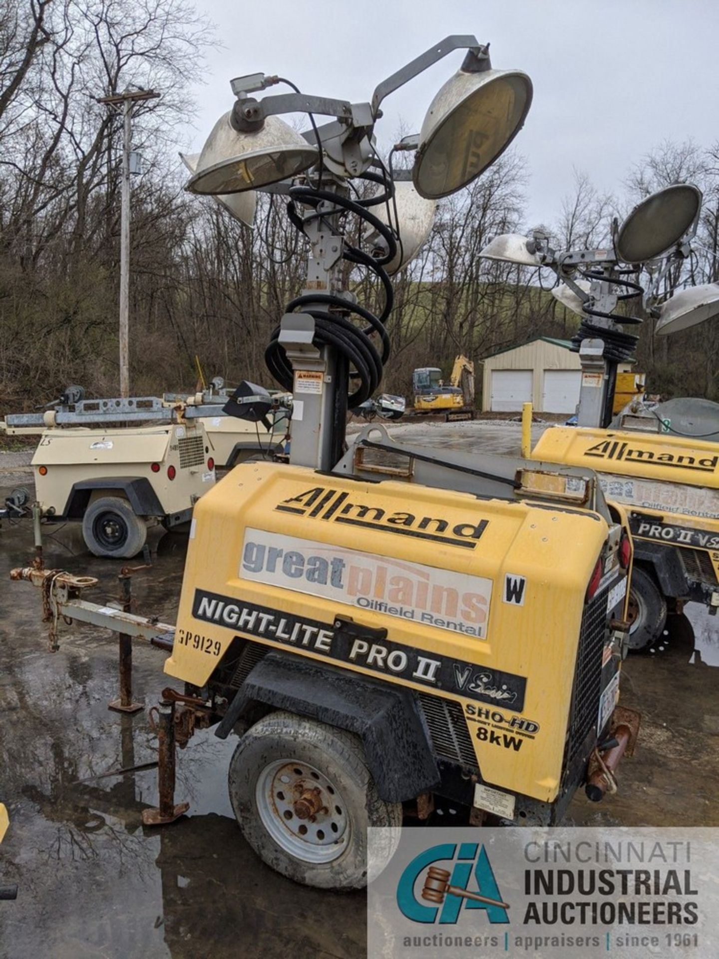 8 KW ALLMAND LIGHT TOWER, CAT ENGINE, HOURS N/A **LOCATED AT 38 TECHNOLOGY DR., TRIADELPHIA, WV - Image 3 of 6