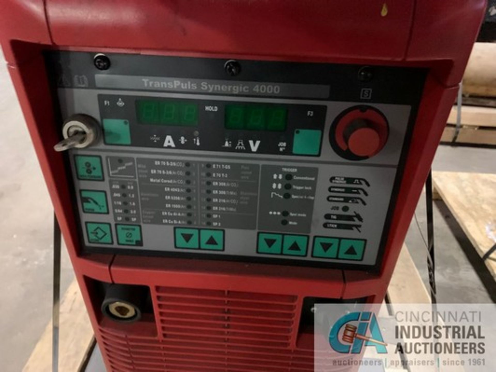 400 AMP FRONIUS TRANS PLUS SYNERGIC 4000 MV MIG WELDING POWER SOURCE S/N 19364307 WITH 24 VOLT - Image 6 of 8