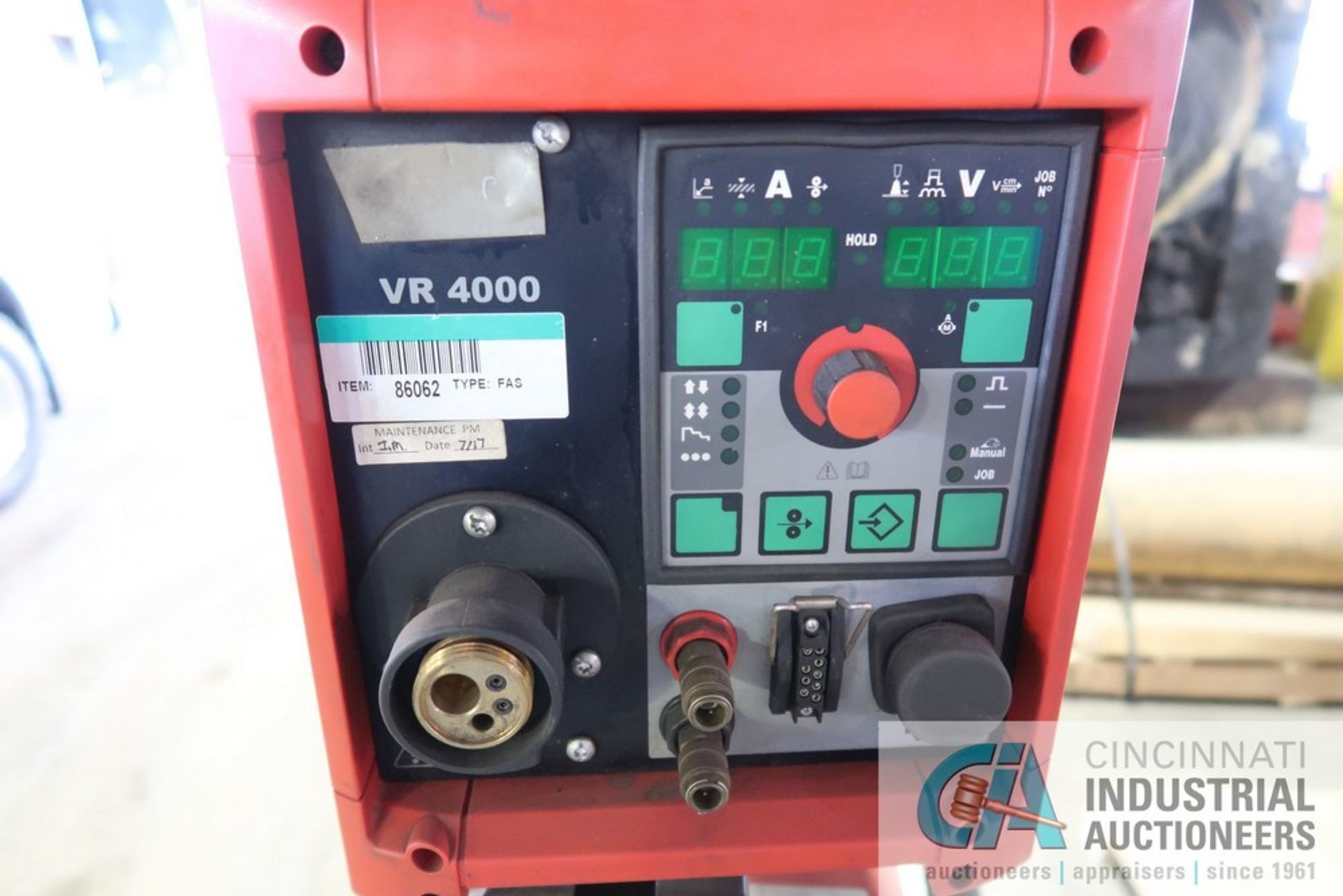 400 AMP FRONIUS TRANS PLUS SYNERGIC 4000 MV MIG WELDING POWER SOURCE S/N 19364307 WITH 24 VOLT - Image 3 of 8