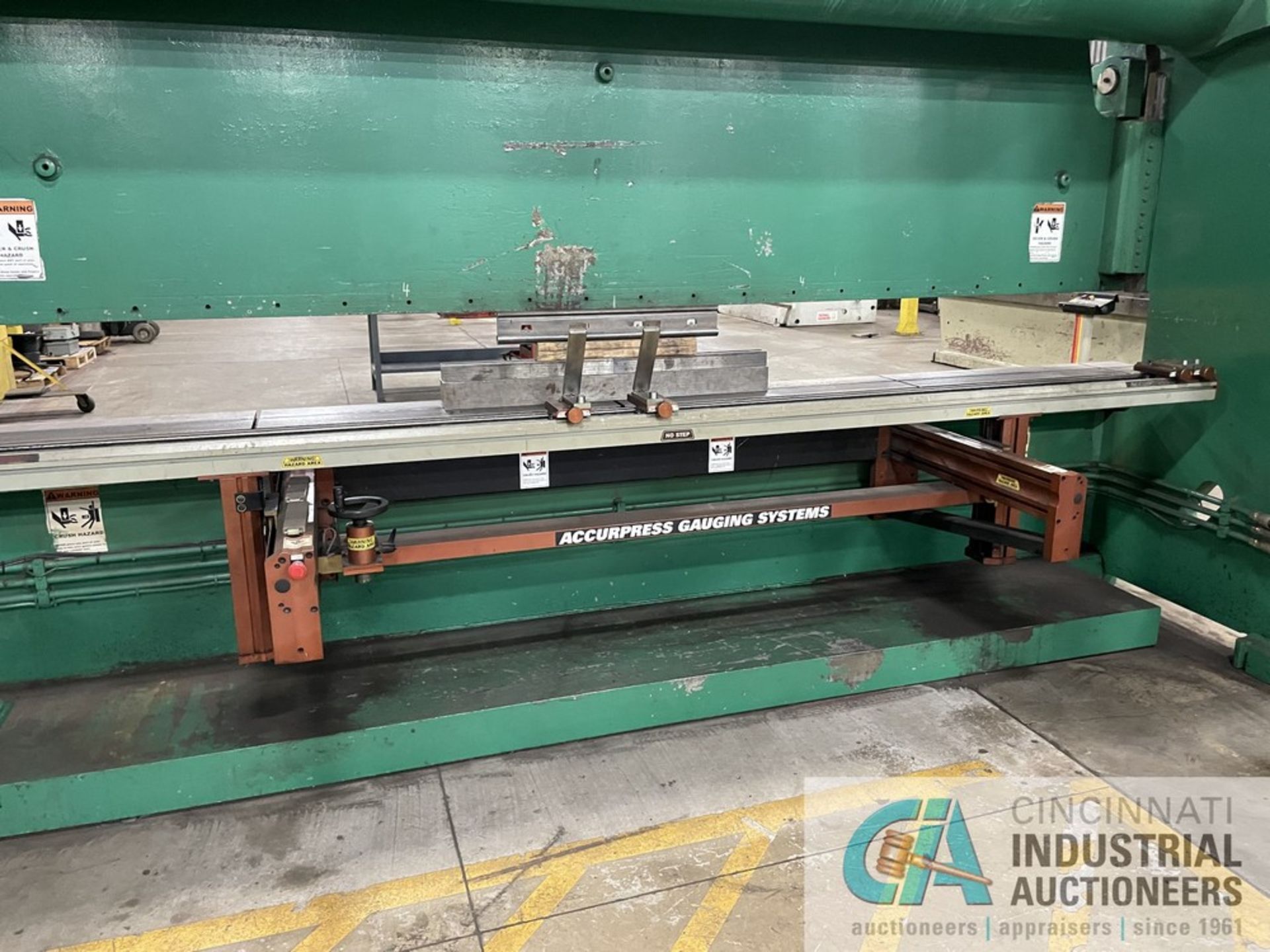 400 TON X 16' ACCURPRESS MODEL 740016 2-AXIS CNC HYDRAULIC PRESS BRAKE; S/N 8652, 14' OVERALL LENGTH - Image 10 of 11