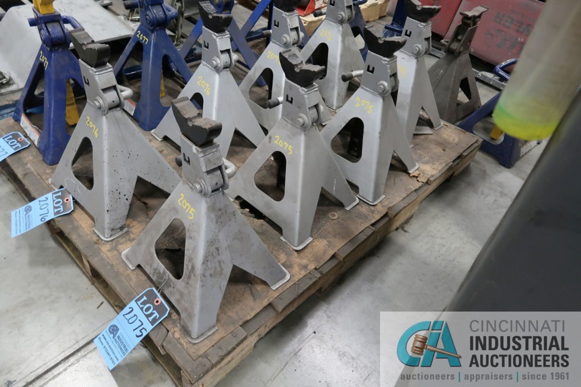 (LOT) (4) 6 TON OTC JACK STANDS