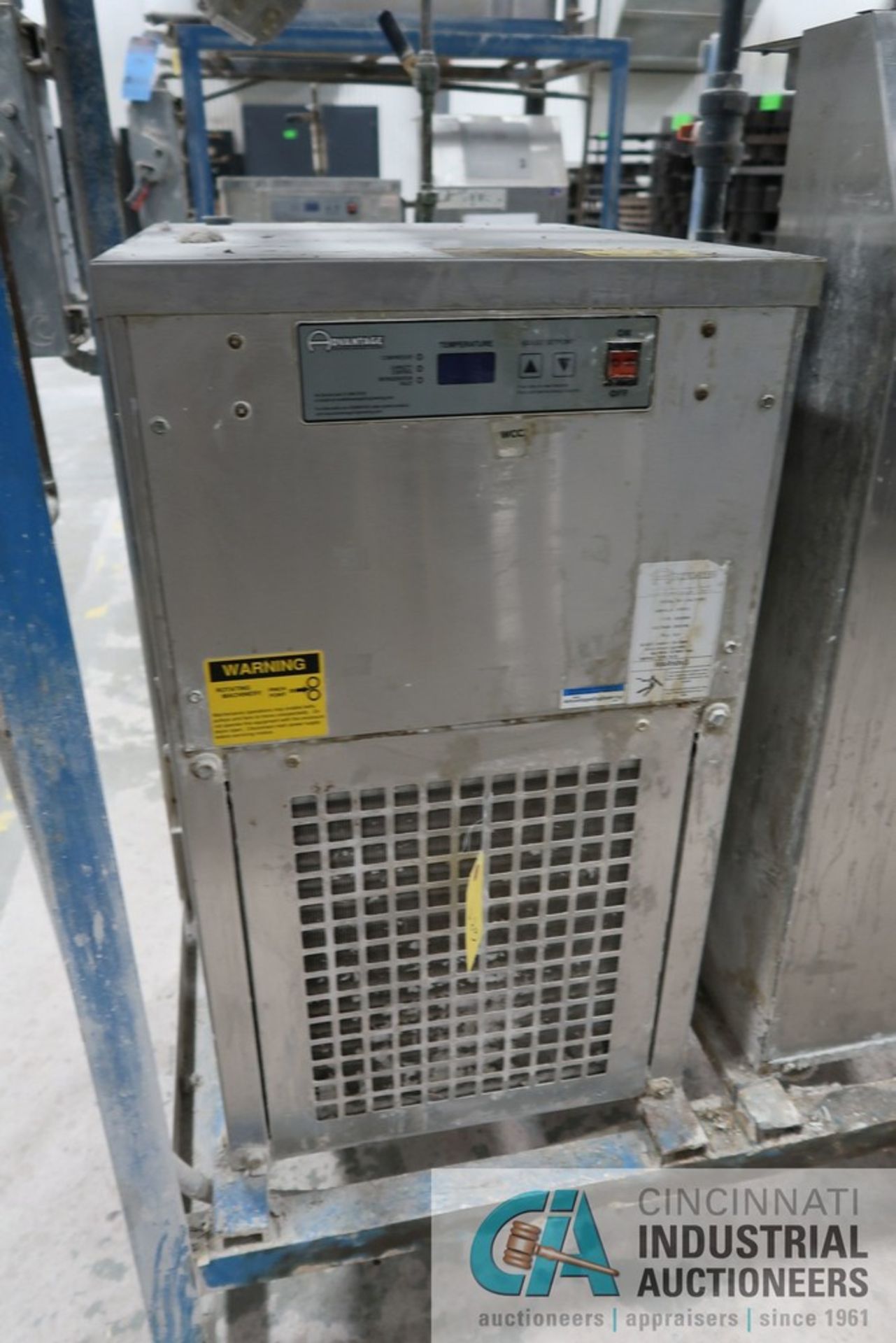 (LOT) ADVANTAGE MODEL M1-1.5A-21HFX CHILLER; S/N 107674, ADVANTAGE SENTRA VE SERIES TEMPERATURE - Image 4 of 11