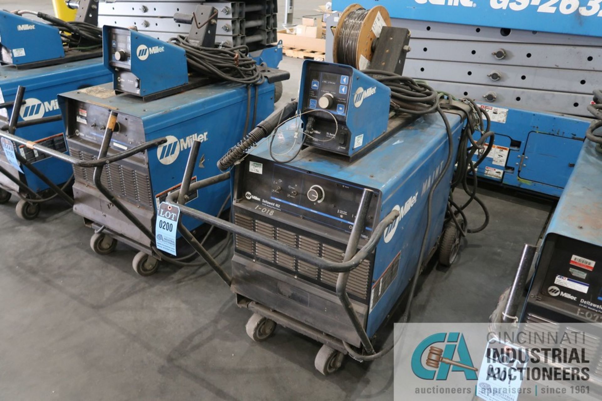 450 AMP MILLER MODEL DELTAWELD 452 CV DC WELDING POWER SOURCE; S/N LH010284C WITH MILLER 75 SERIES - Image 2 of 7