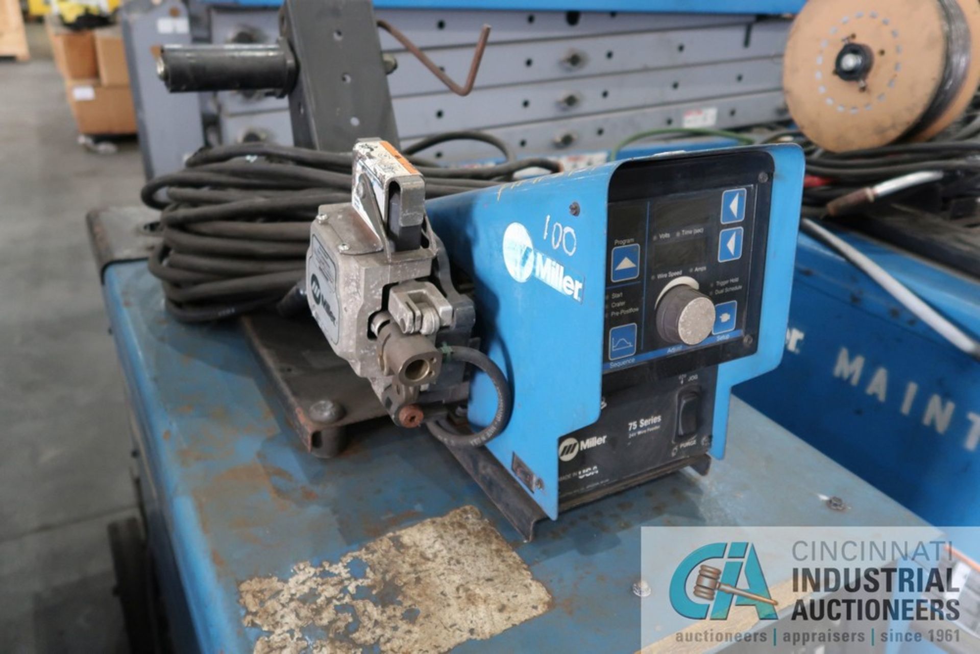 450 AMP MILLER MODEL DELTAWELD 452 CV DC WELDING POWER SOURCE; S/N LH080306C WITH MILLER 75 SERIES - Image 6 of 7