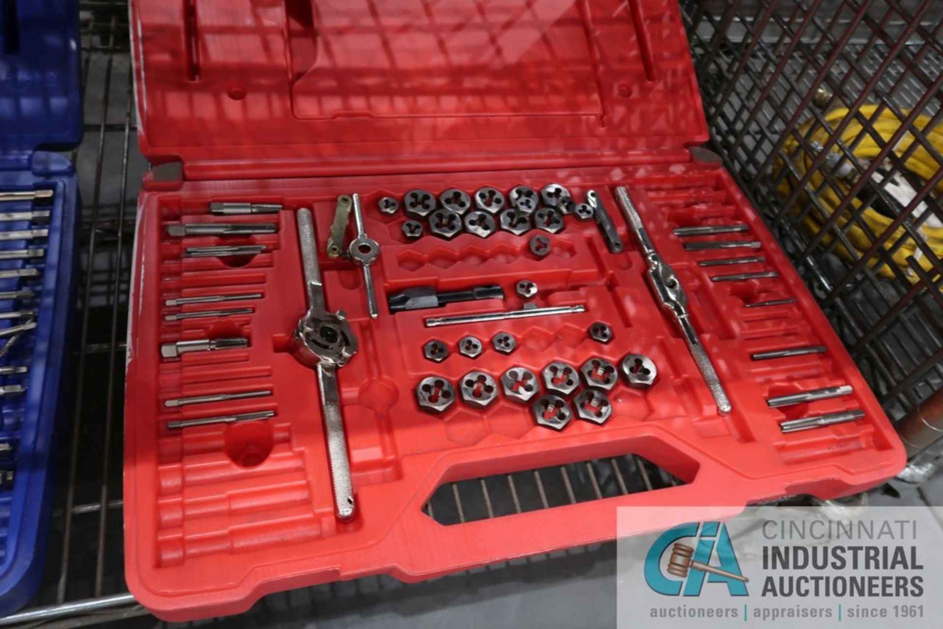 (LOT) MISCELLANEOUS CRESCENT AND PIPE WRENCHES, TAP AND DIE SETS, KNOCKOUT PUNCH SETS WITH ULINE - Image 8 of 8