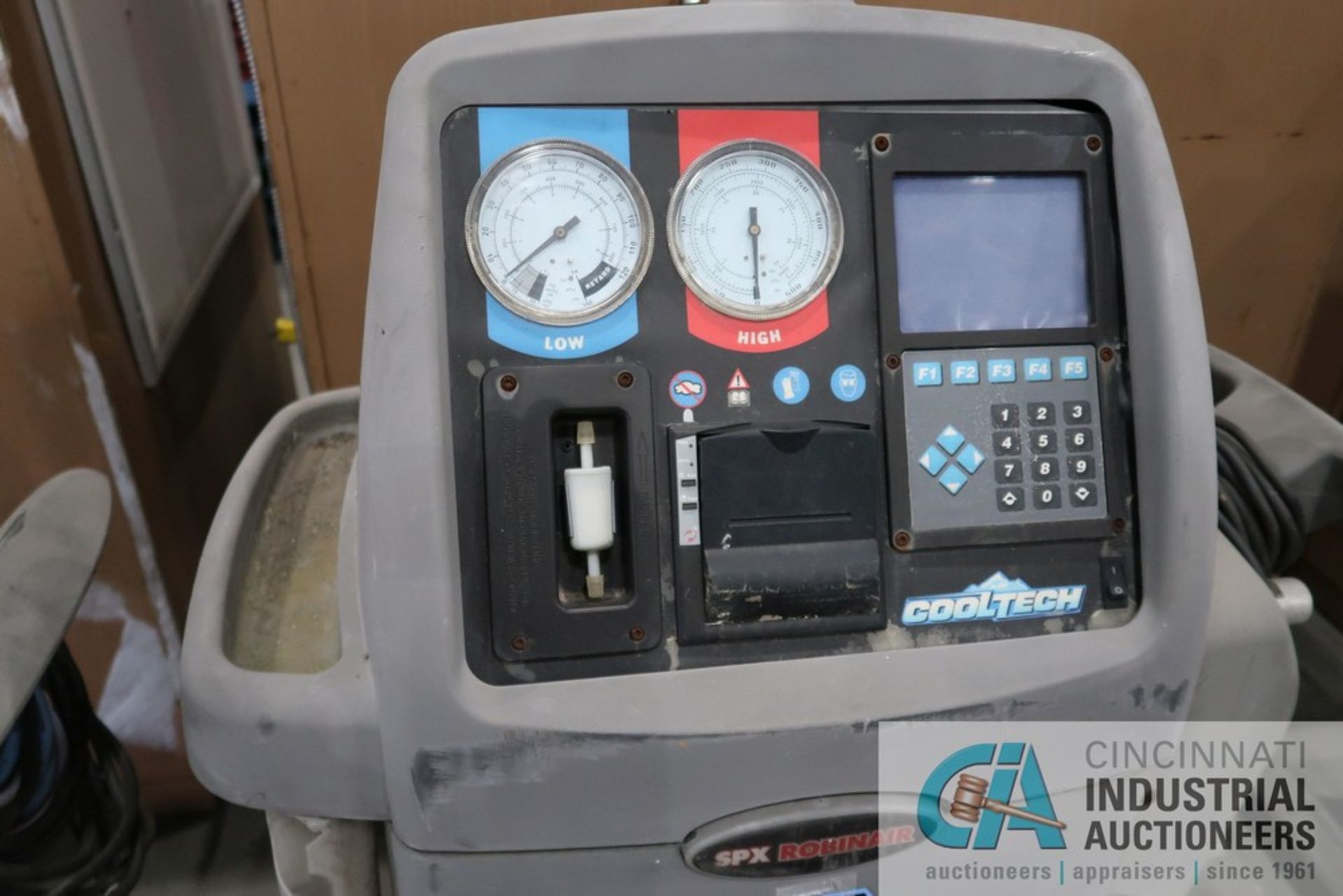 SPX/ROBINAIR COOLTECH REFRIGERANT RECOVERY, RECHARGING, AND RECYCLING STATION - Image 5 of 6