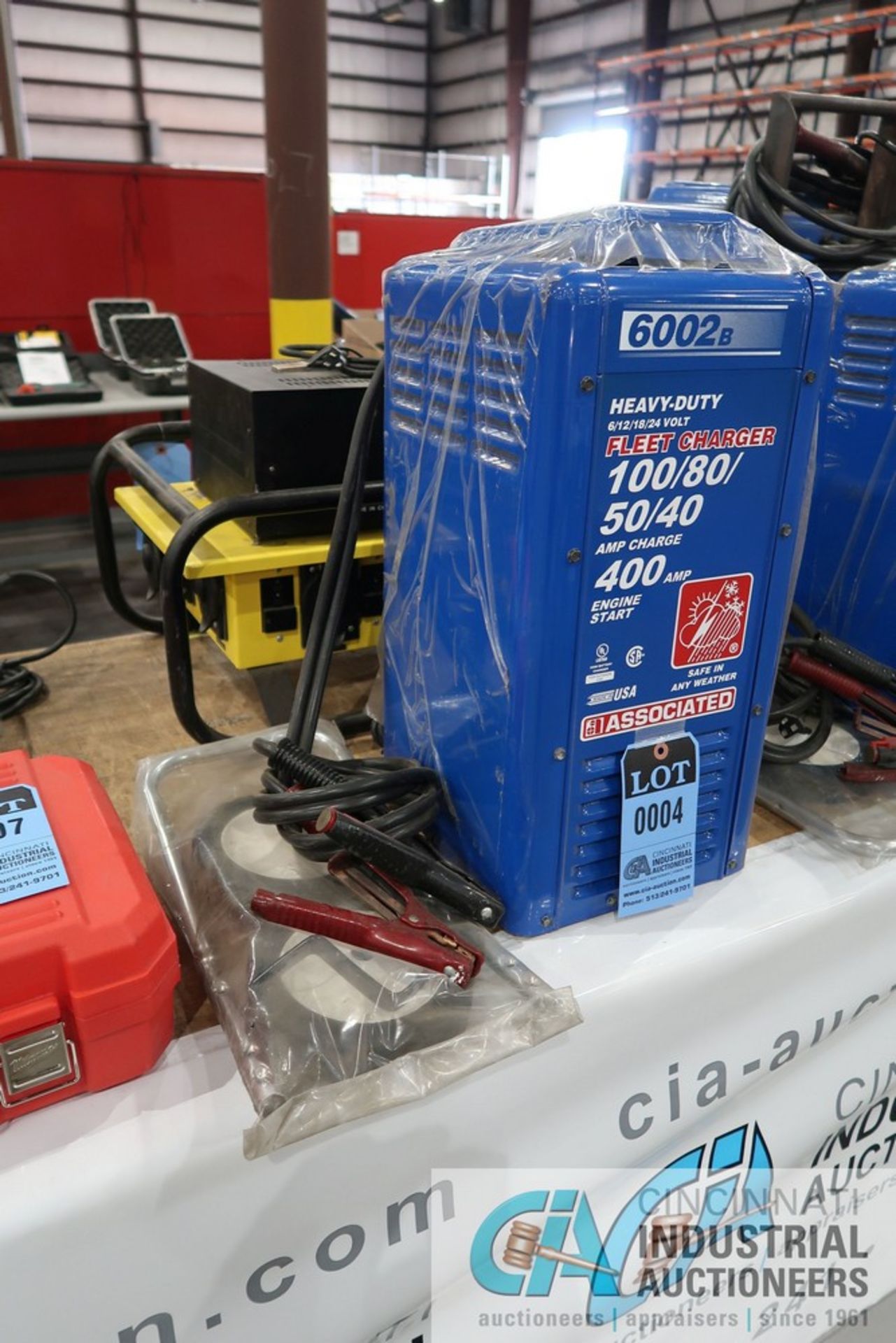 ASSOCIATED MODEL 6002B HEAVY DUTY FLEET CHARGER; 100/80/50/40 AMP CHARGE, 400-AMP ENGINE START *