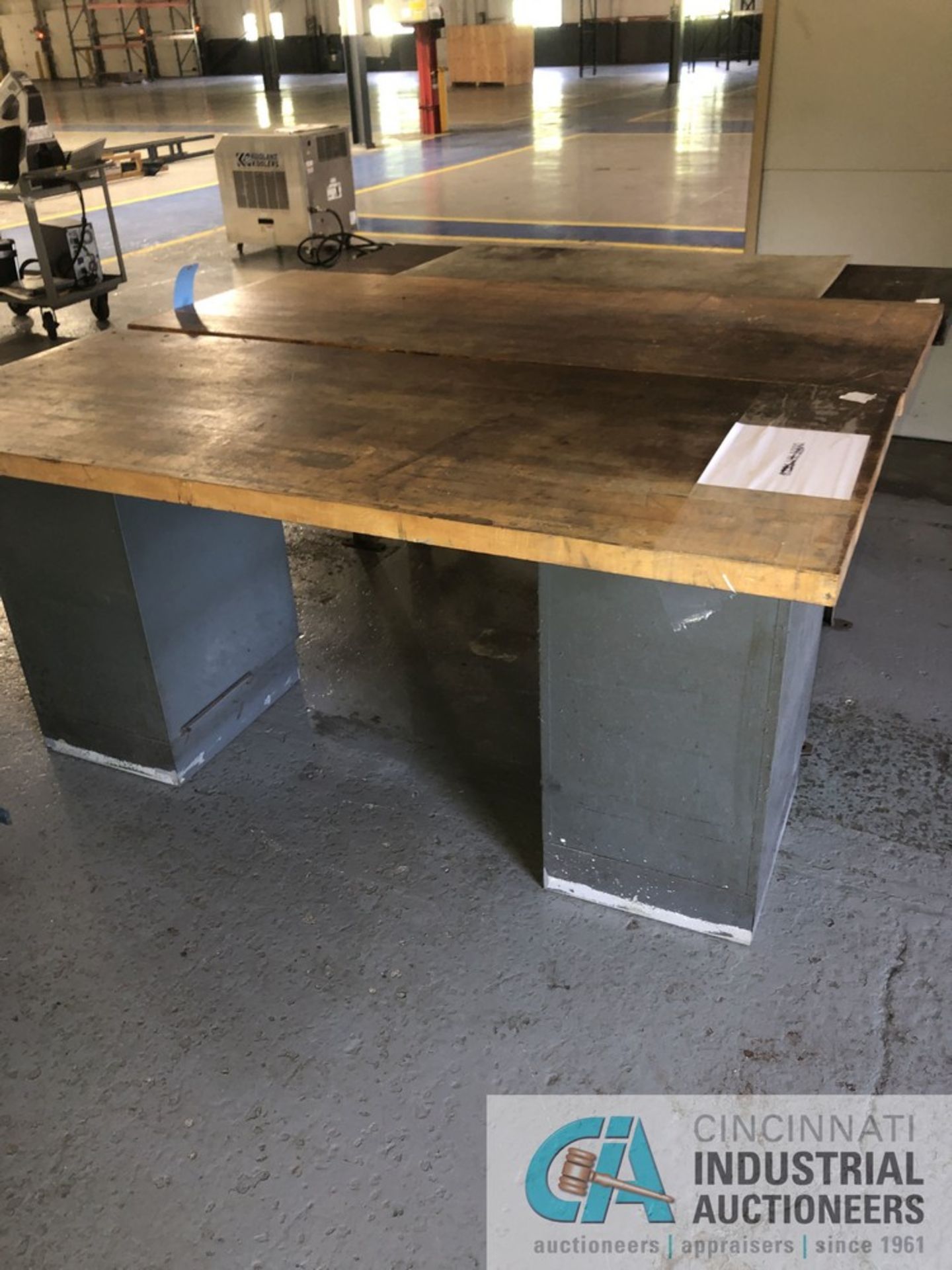 WOOD TOP SHOP TABLES, 28" X 72" TABLE TOP AREA; (1) WOOD TOP SHOP DESK , 24" X 72" TABLE TOP AREA; 8 - Image 2 of 8