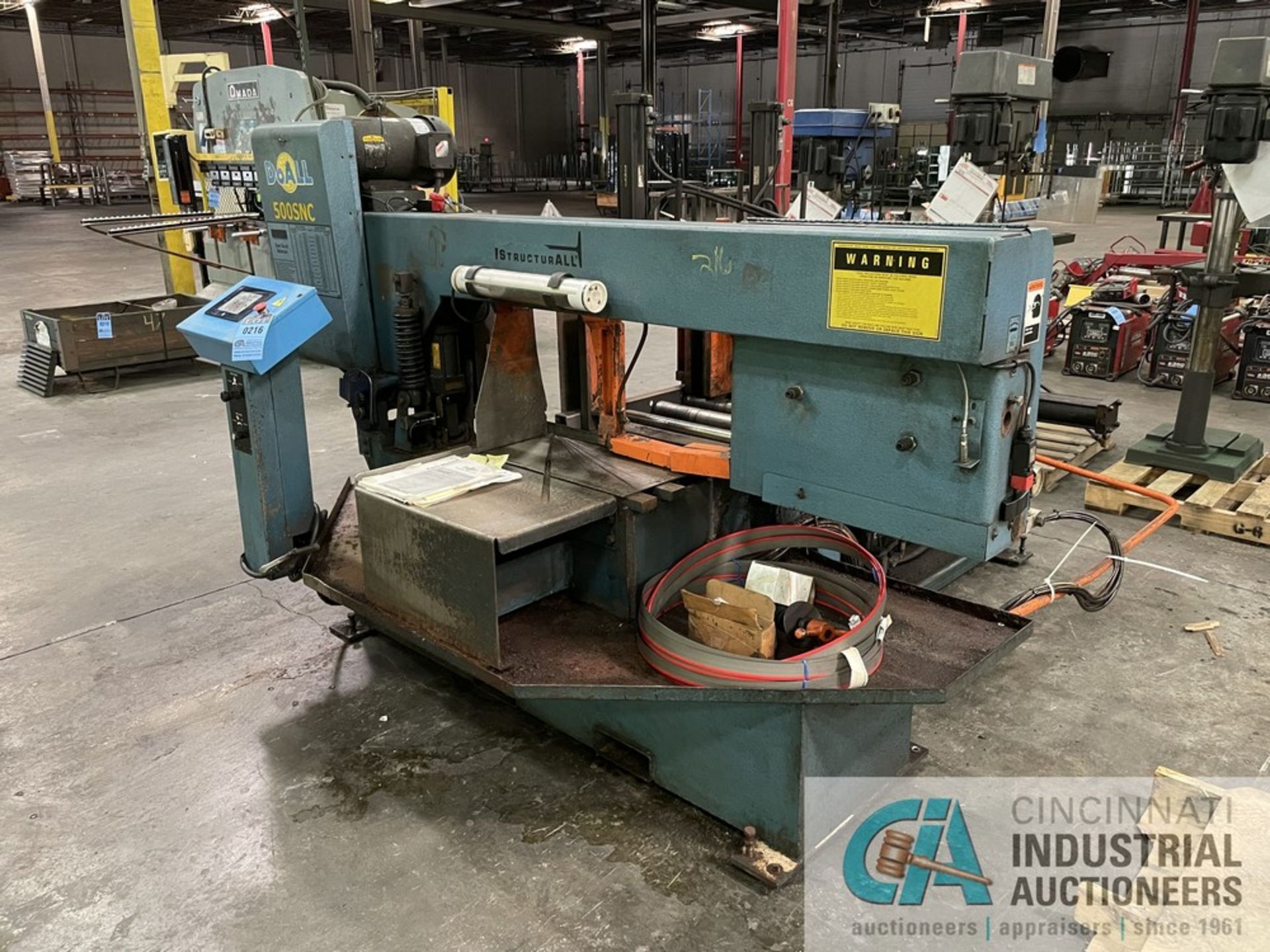 14 X 20 DOALL 500 SNC HORIZONTAL BAND SAW (2012) S/N 59212151, 60" POWER ROLLER CONVEYOR AND POWER - Image 2 of 9