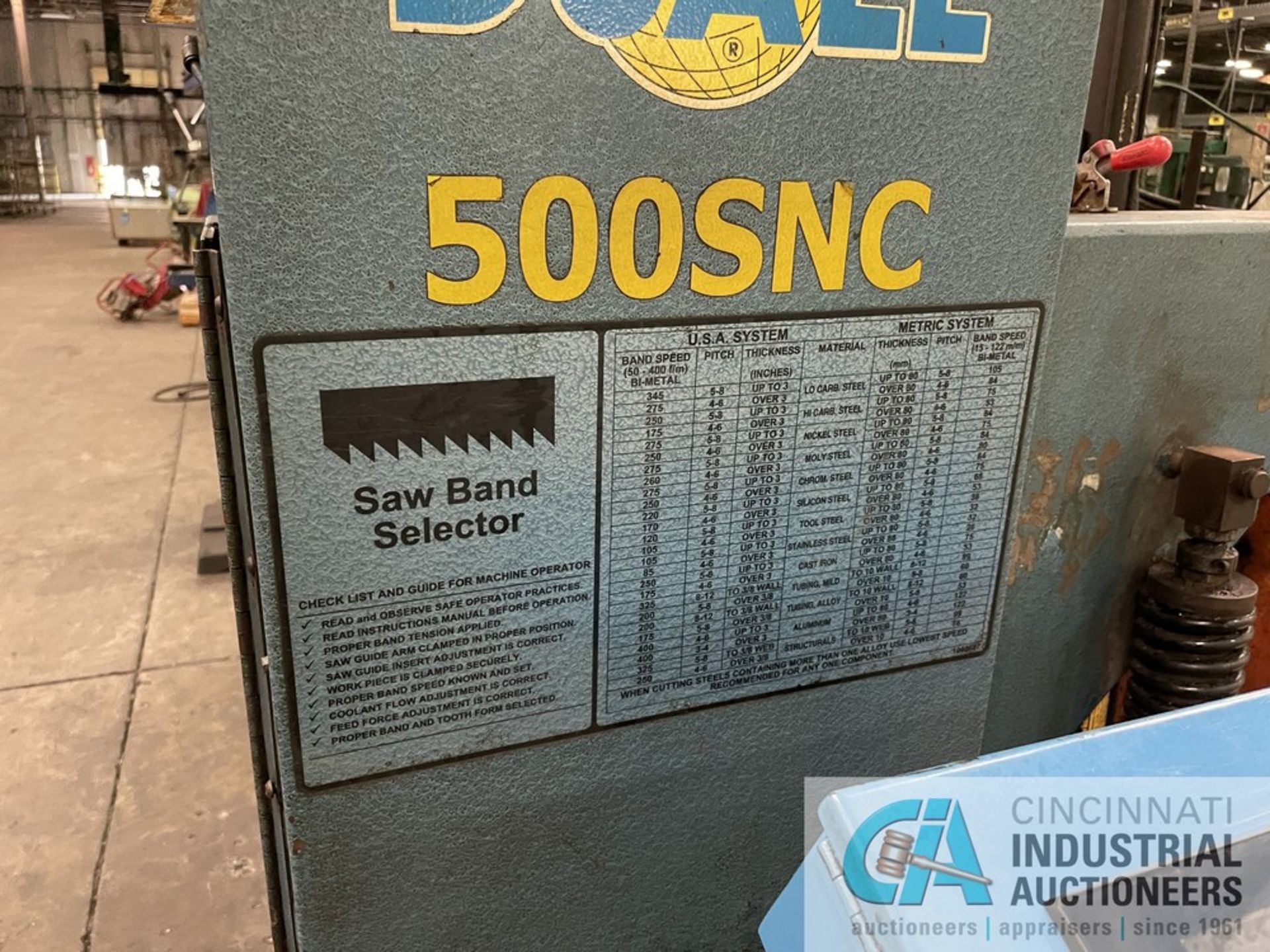 14 X 20 DOALL 500 SNC HORIZONTAL BAND SAW (2012) S/N 59212151, 60" POWER ROLLER CONVEYOR AND POWER - Image 5 of 9