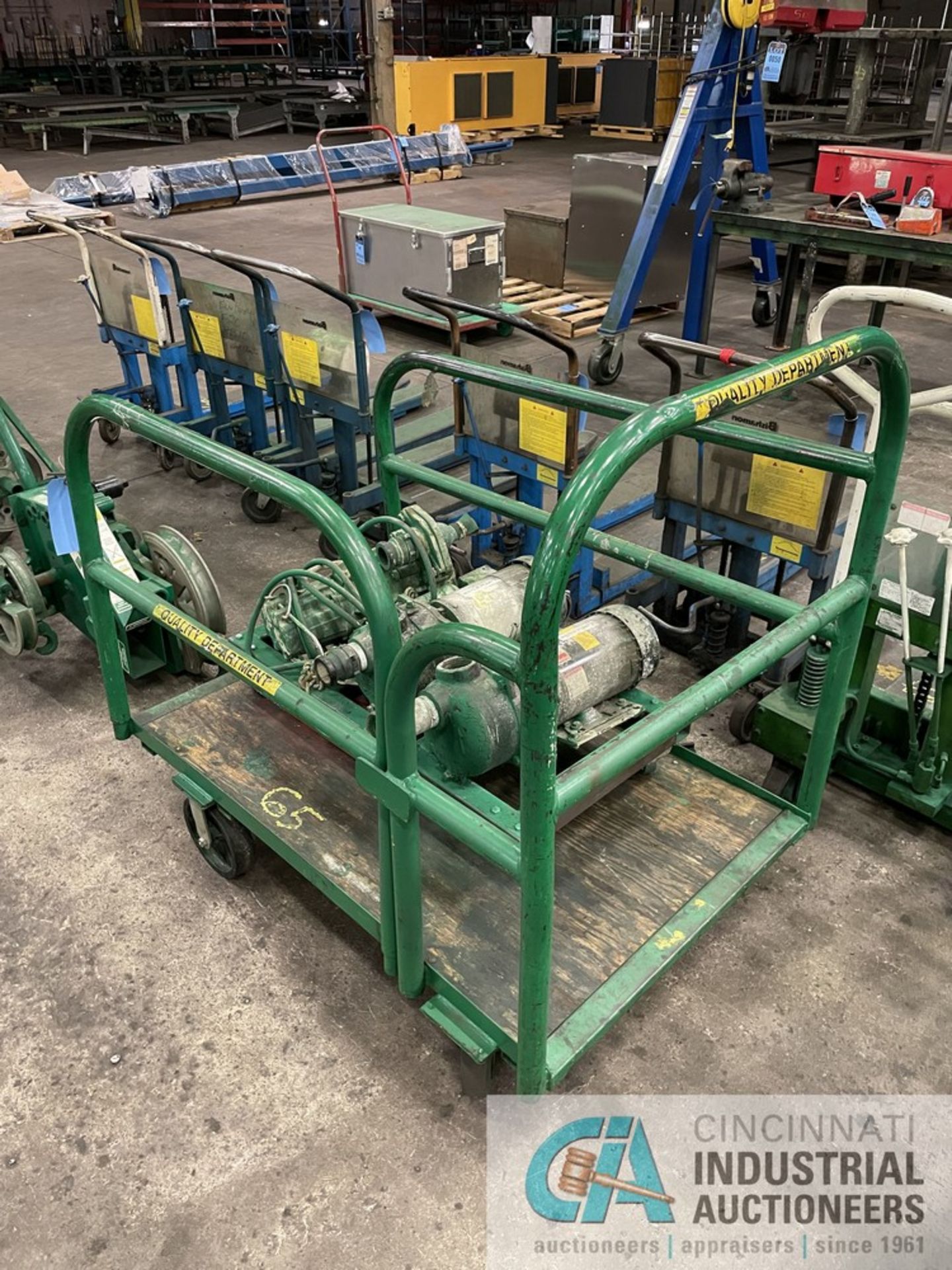(LOT) CART WITH 3 PUMPS - Image 2 of 5