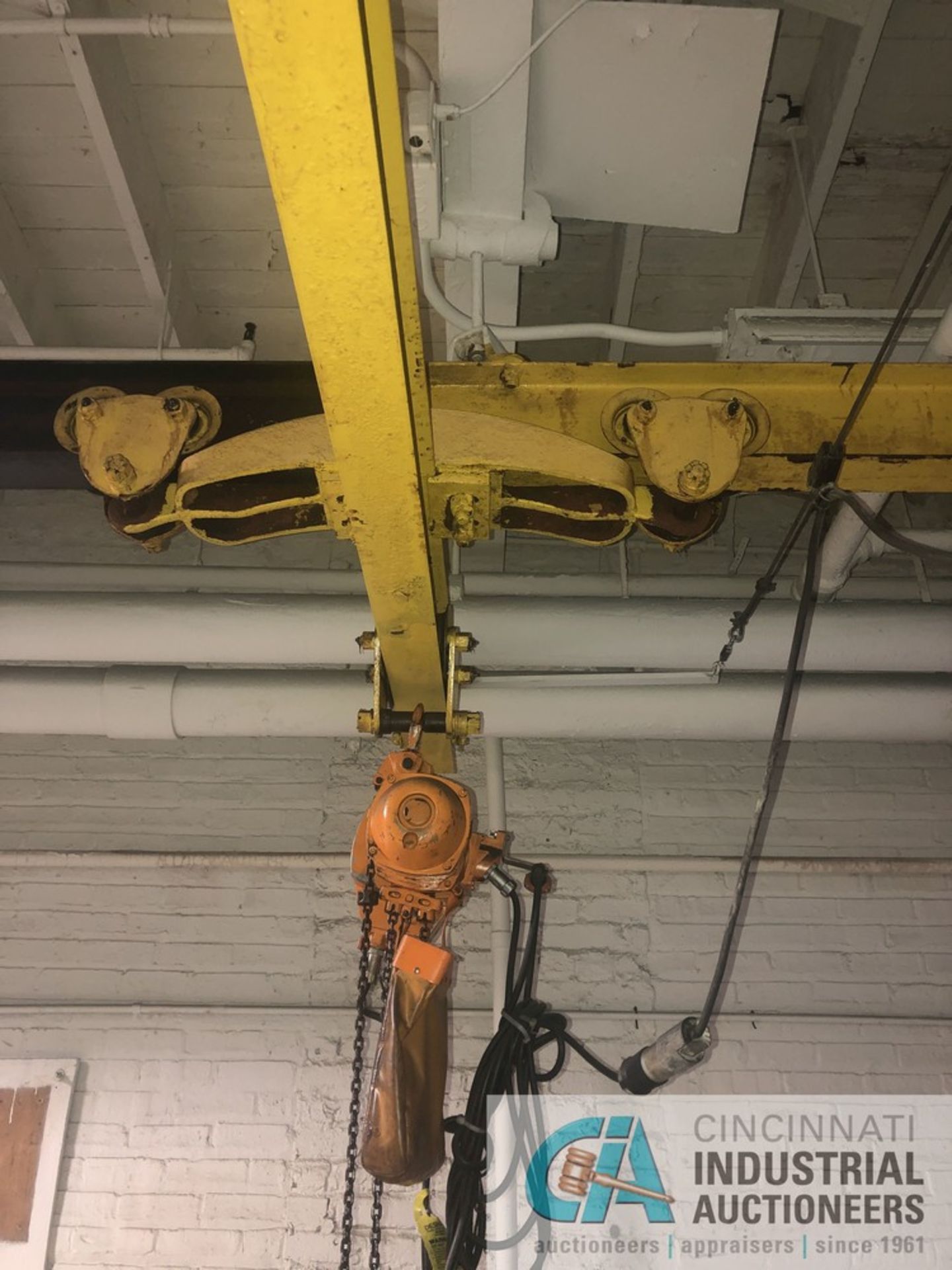 500 LB. UNDERSLUNG CRANE SYSTEM: 15' X 36' LIFT AREA; 80" UNDER HOOK; CONSISTING OF: 1/2 TON - Image 6 of 10