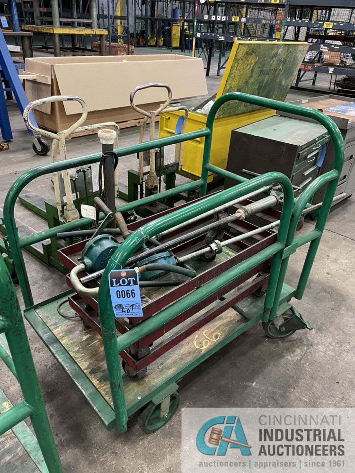 (LOT) CART AND MISCELLANEOUS CARTS AND PUMPS