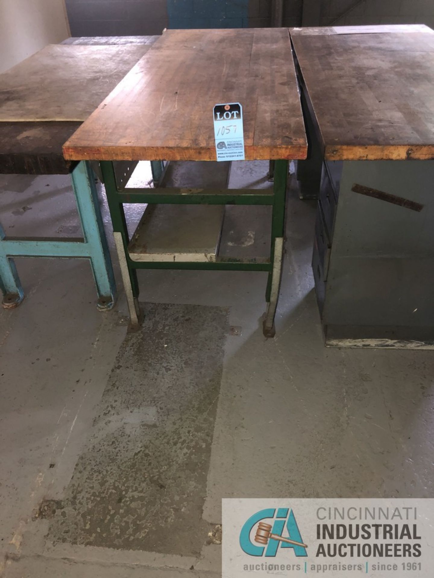 WOOD TOP SHOP TABLES, 28" X 72" TABLE TOP AREA; (1) WOOD TOP SHOP DESK , 24" X 72" TABLE TOP AREA; 8 - Image 4 of 8