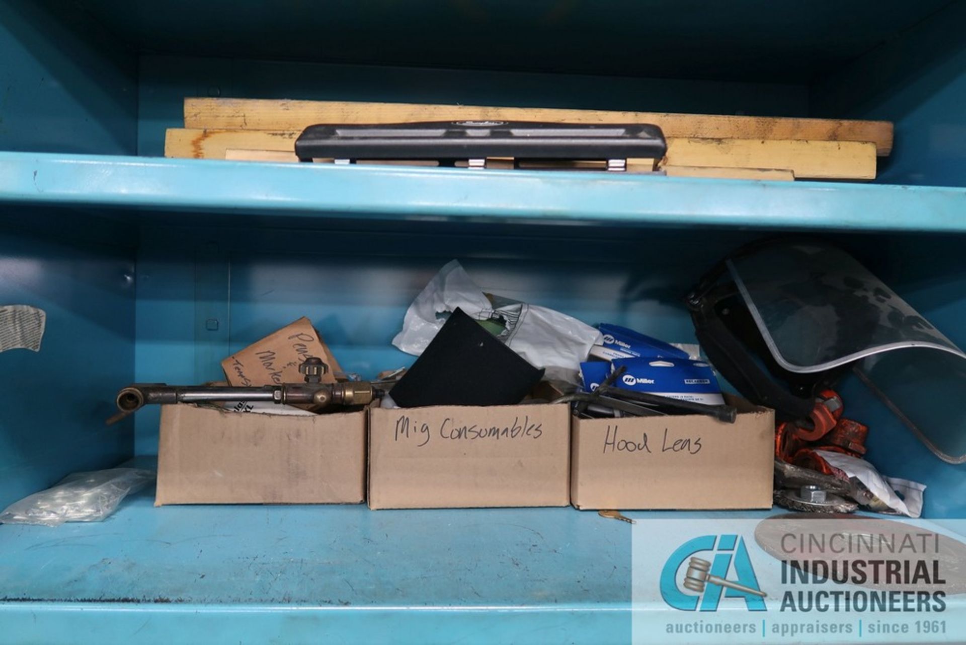 (LOT) MISCELLANEOUS WELDING SUPPLIES WITH STORAGE CABINET - Image 5 of 5