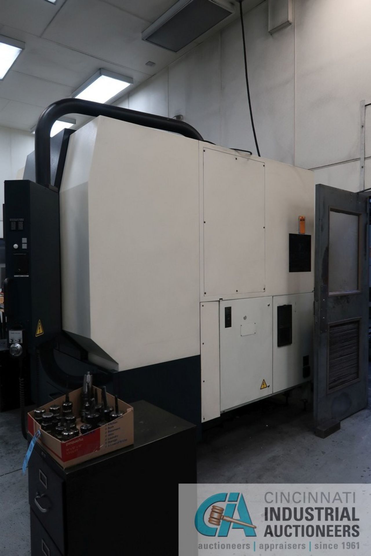 MAKINO MODEL SNC64 CNC GRAPHITE VERTICAL MILLING MACHINE; S/N 04-737-10 (NEW 2005), 16" X 30" TABLE, - Image 7 of 14