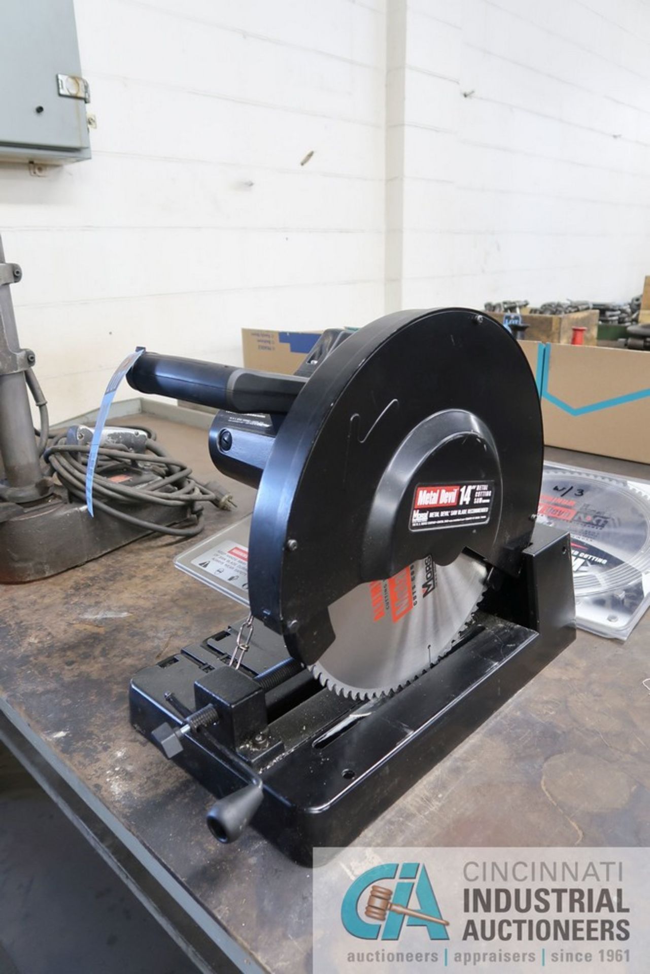14" MORSE MODEL CSM14MB "METAL DEVIL" METAL CUTTING SAW WITH EXTRA BLADES - Image 2 of 3