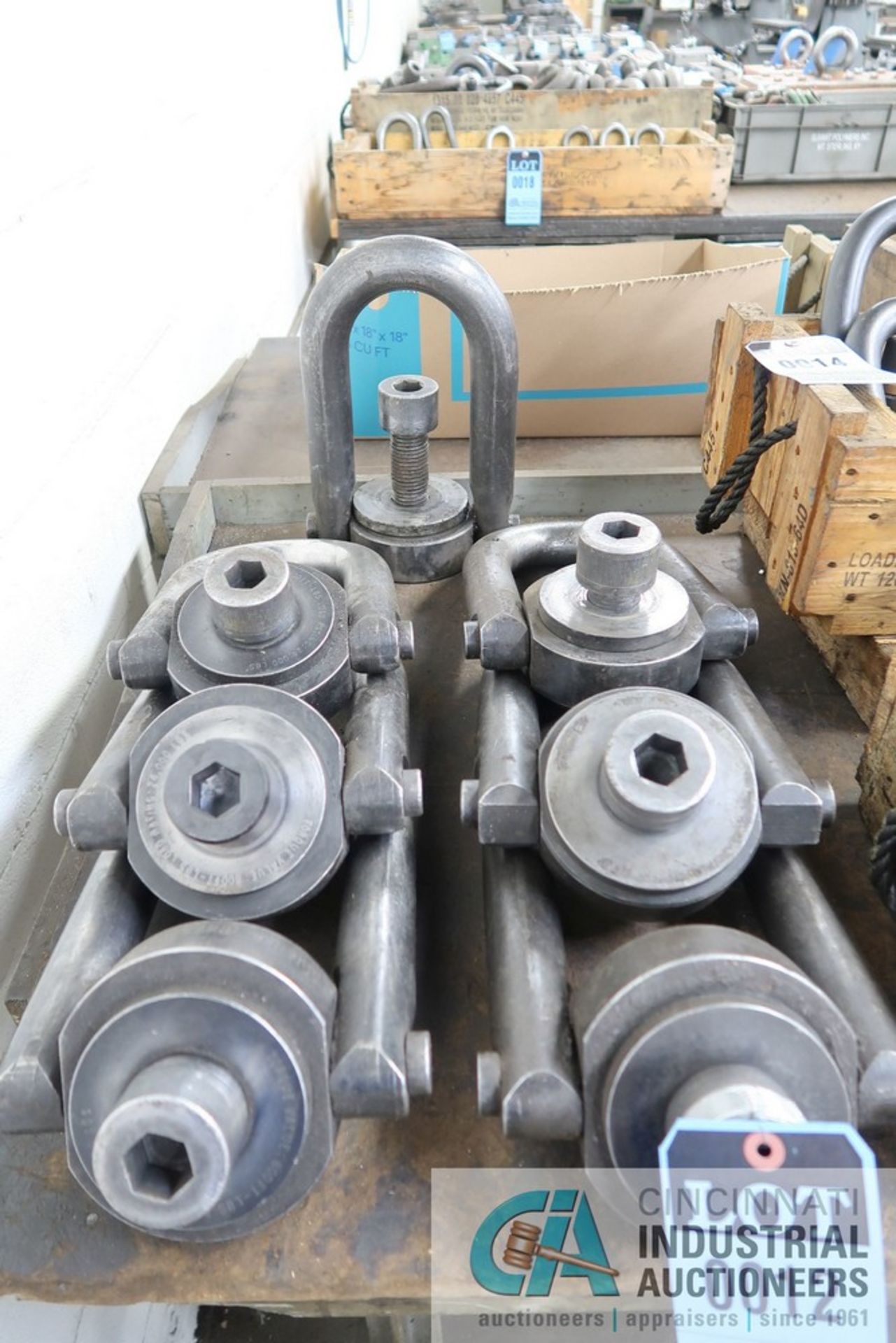  Group Of Lots 12 13 14 24 000 LB LOAD RATING SWIVEL LIFTING RINGS