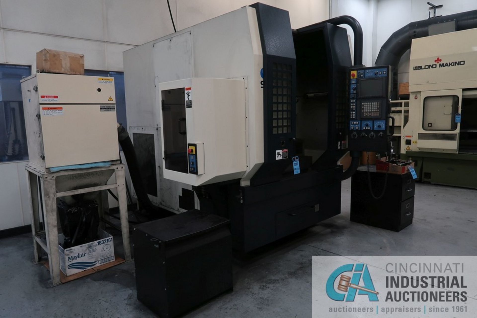 MAKINO MODEL SNC64 CNC GRAPHITE VERTICAL MILLING MACHINE; S/N 04-737-10 (NEW 2005), 16" X 30" TABLE, - Image 3 of 14