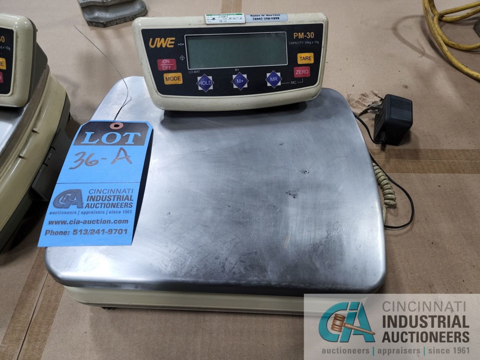 30-KG CAPACITY UWE ELECTRONIC SCALE