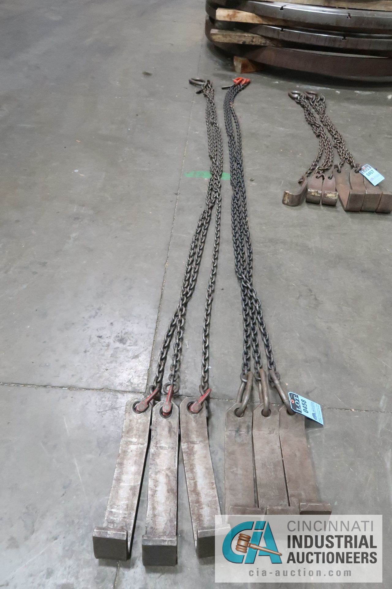 10 FT. 3-HOOK CRANE CHAINS