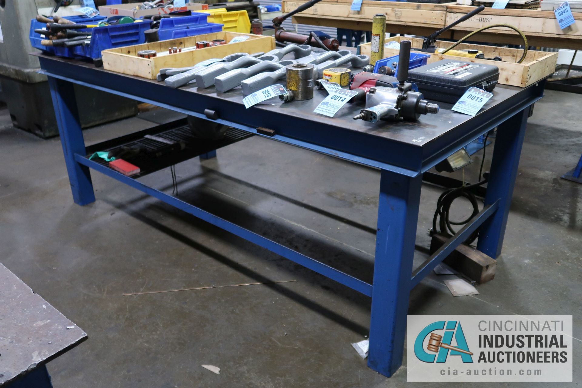 8' X 4' HEAVY DUTY STEEL WELDING TABLE WITH 6" VISE - Image 3 of 3