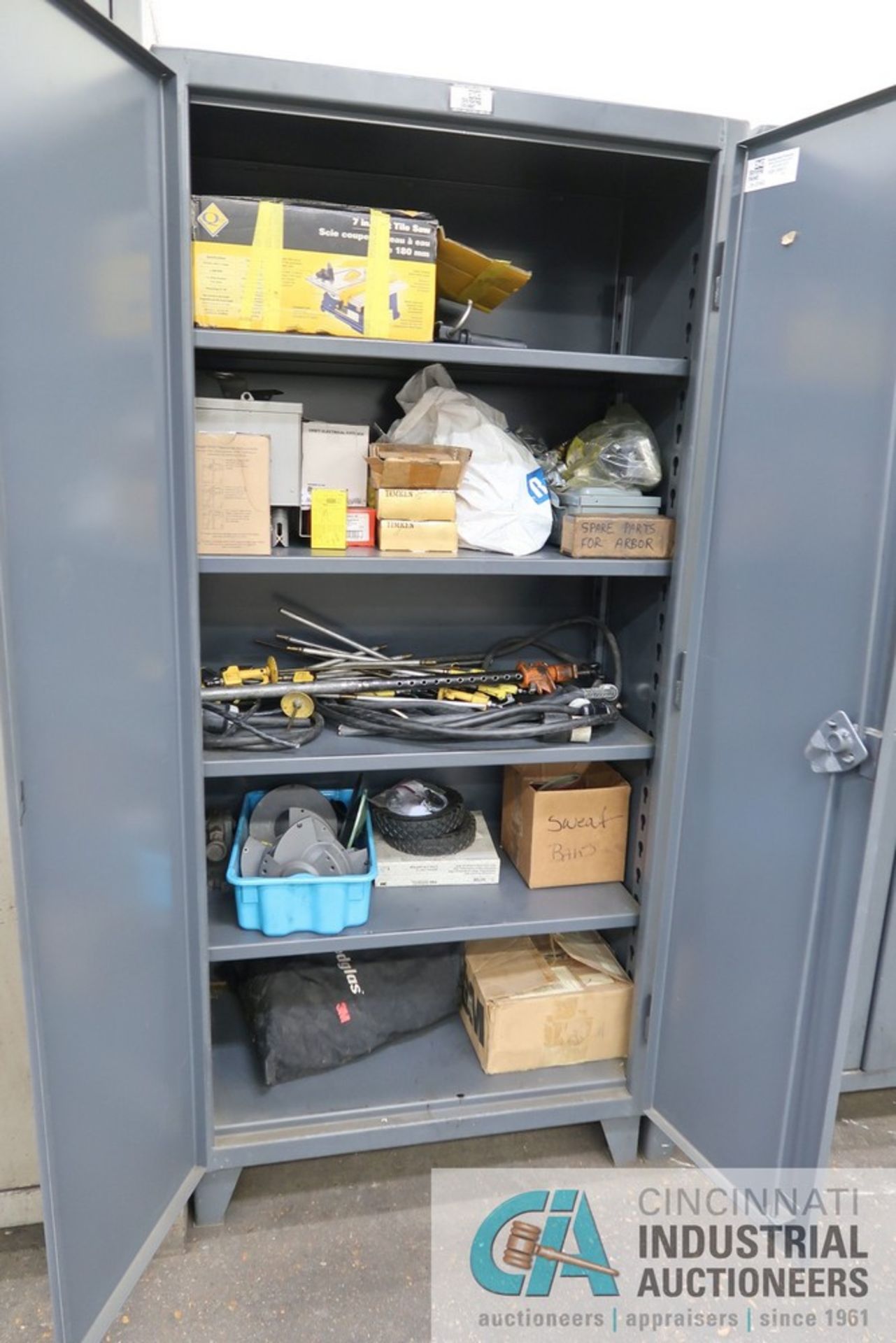 (LOT) MISCELLANEOUS SHOP EQUIPMENT AND PARTS WITH STRONGHOLD STORAGE CABINET - Image 2 of 6