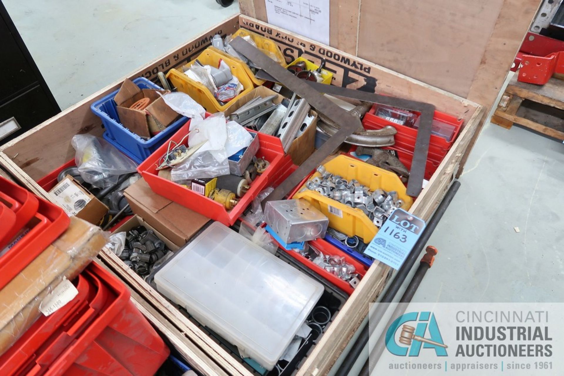 CRATES MISCELLANEOUS SHOP SUPPORT EQUIPMENT - Image 5 of 5