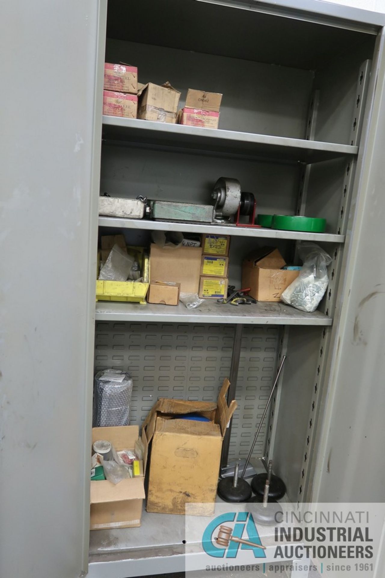 (LOT) MISCELLANEOUS SHOP SUPPLIES AND HARDWARE WITH LYON STORAGE CABINET - Image 2 of 5