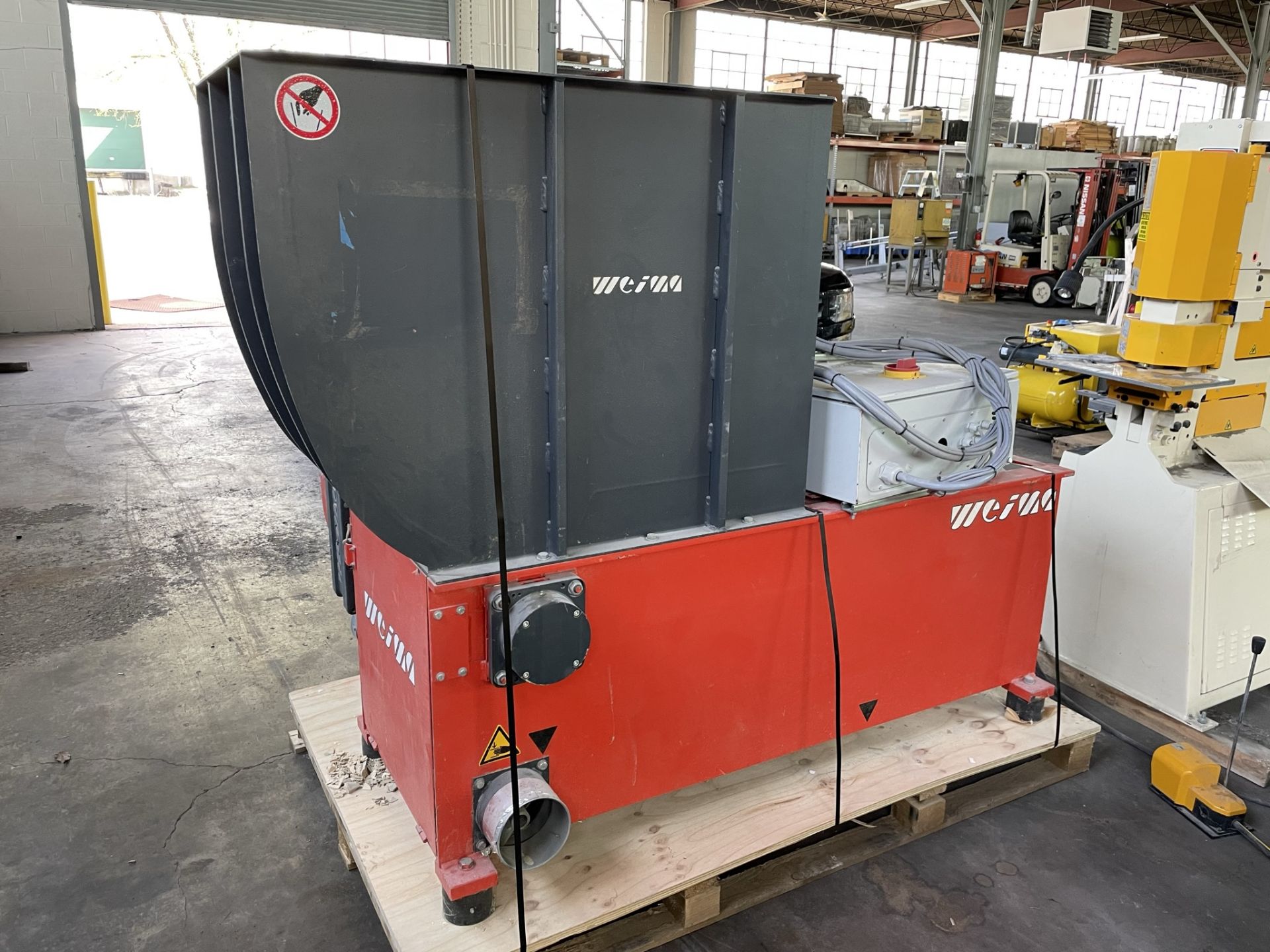 ****24 HP Weima Model WL-4 Single Shaft Shredder (New 2015) - Located in Cincinnati, Ohio - Image 2 of 11