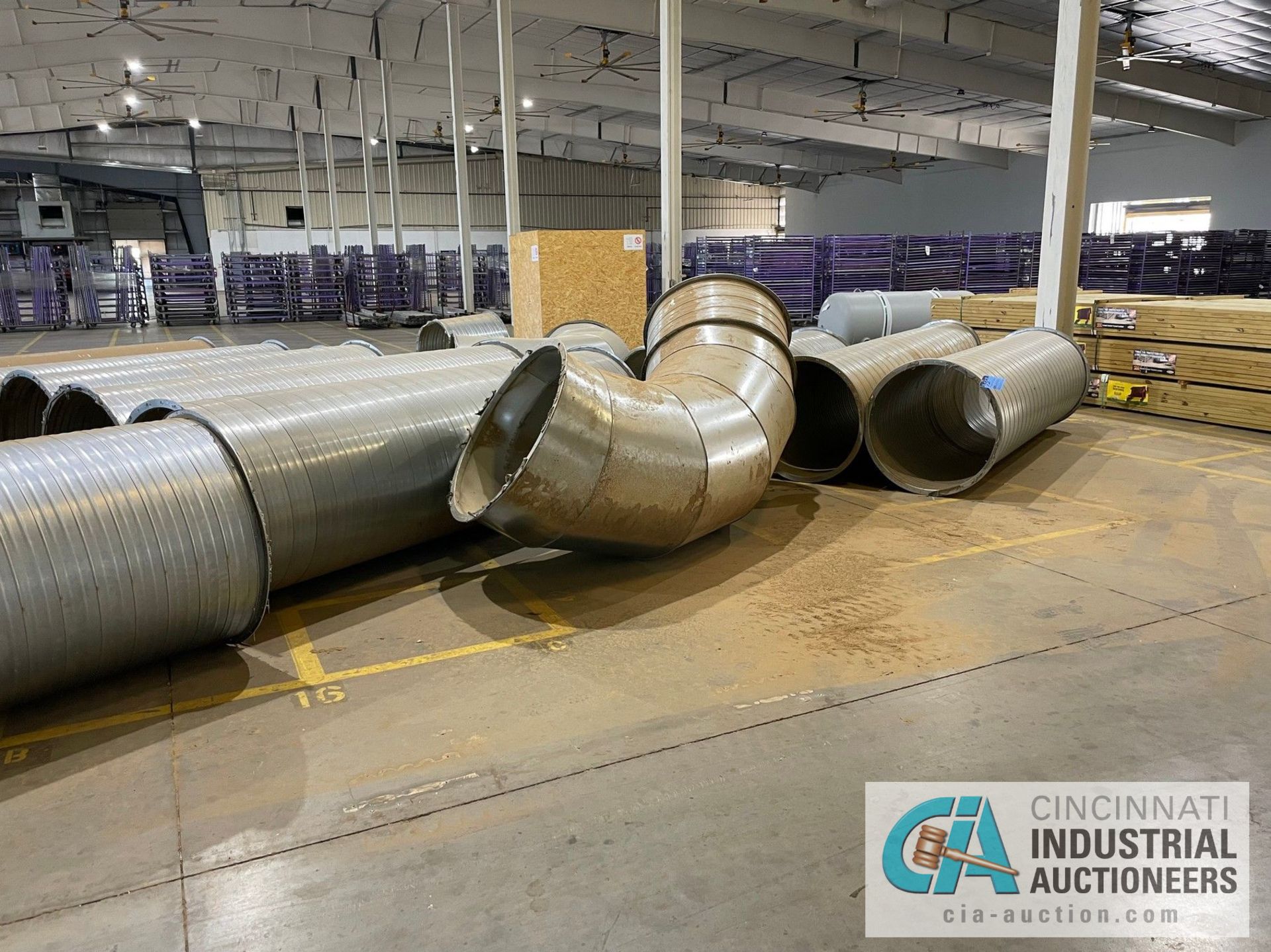 (LOT) GALVANIZED SPIRAL DUCT WORK ON GROUND; APPROX. (11) 10' X 37.5" DIA. PCS, (1) 8' X 37.5" - Image 3 of 7