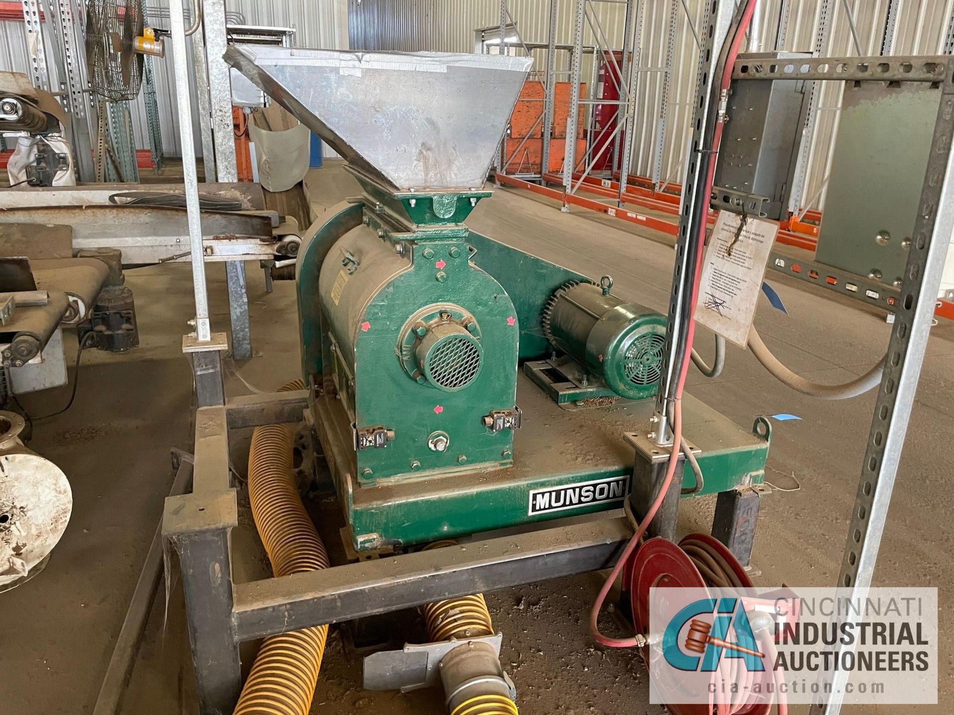 20-HP MUNSON SIZE 4 CUTTER HAMMER MILL; S/N 180897, DURA PULSE V/S DRIVE, DISCONNECT SWITCH, HEAVY