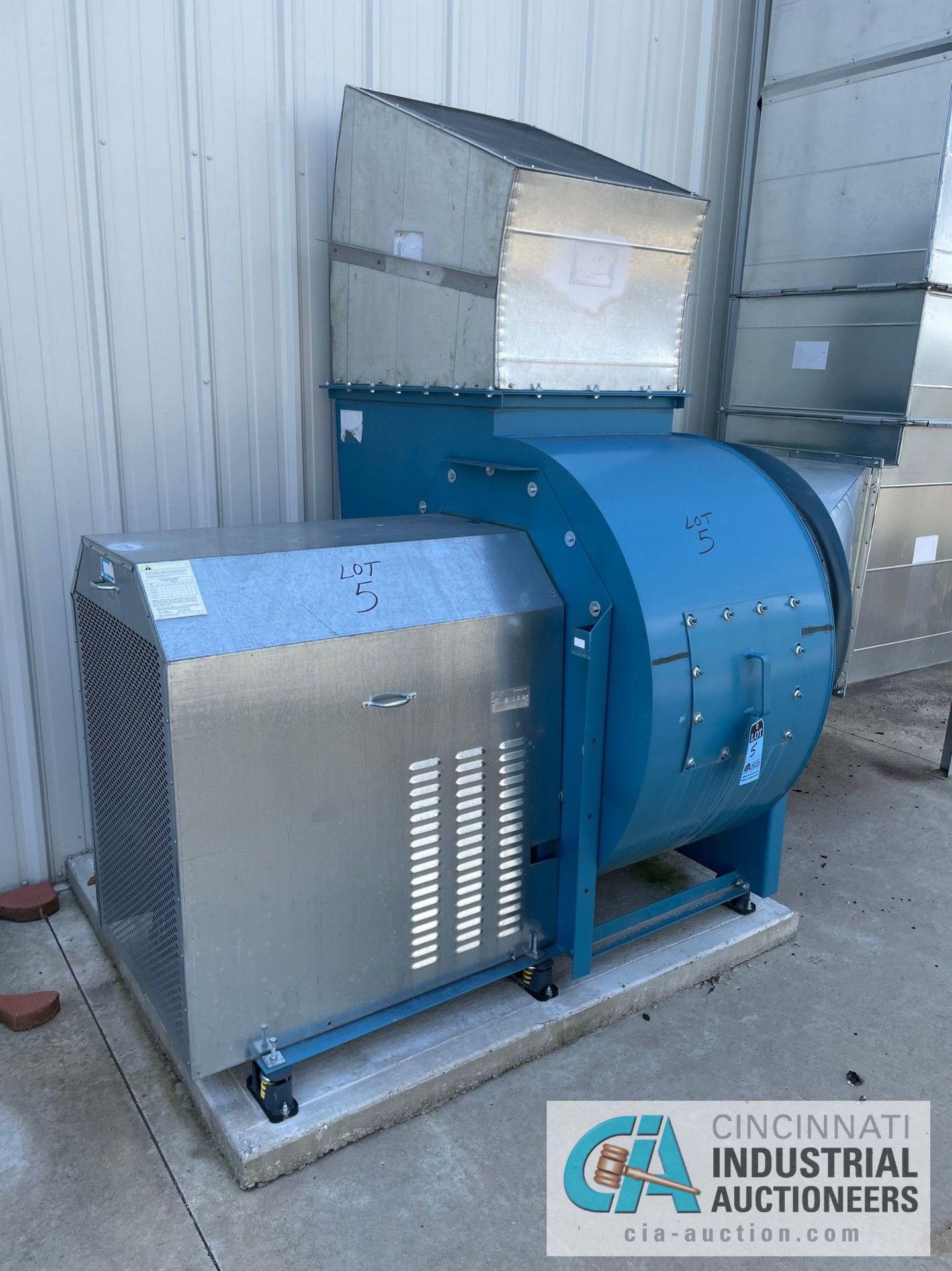 20,000 CFM X 30-HP TCF TWIN CITY FAN BLOWER SYSTEM WITH JOHNSON CONTROLS MODEL AYK-550 V/S DRIVE; - Image 2 of 16