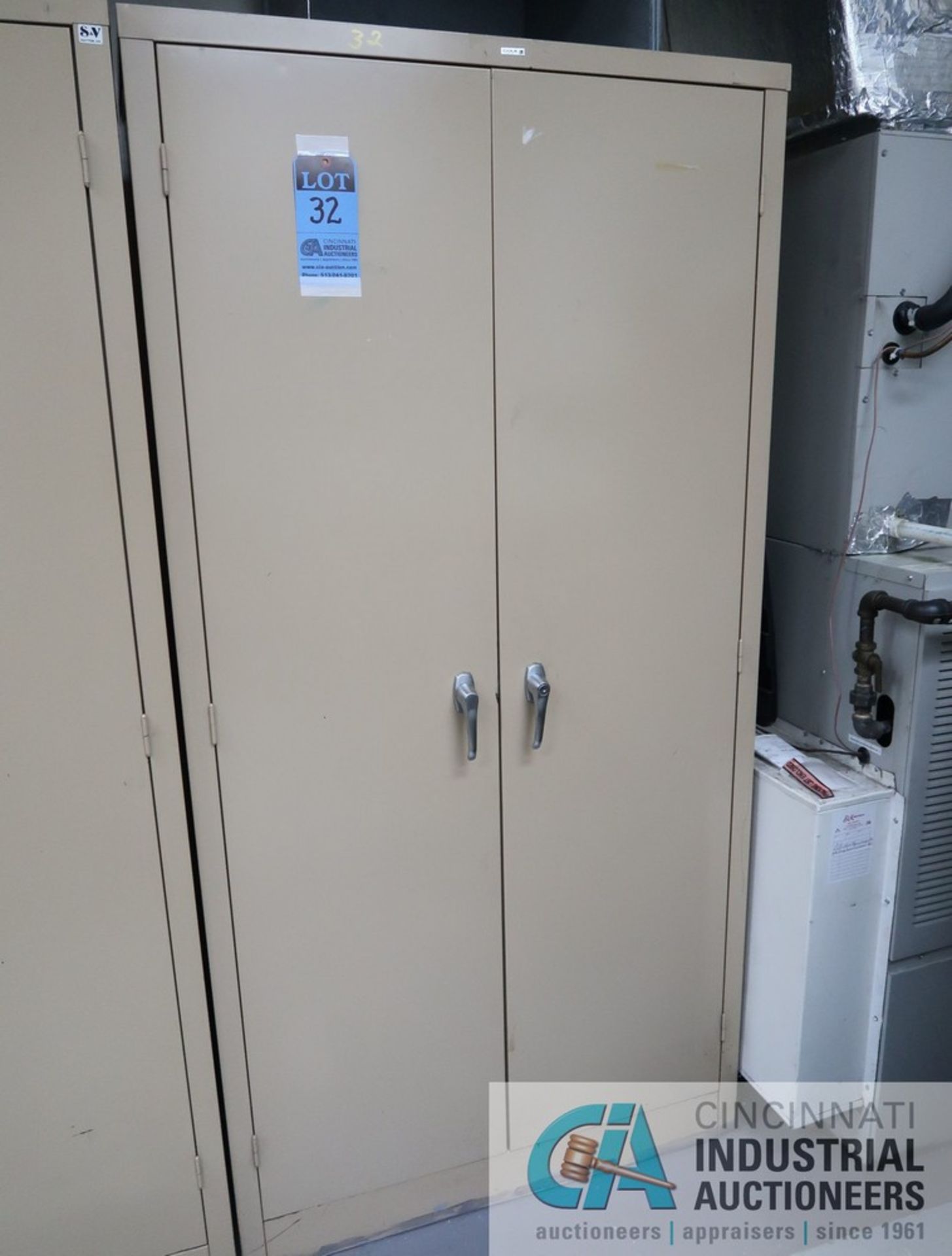 (LOT) MISCELLANEOUS PARTS TOTES WITH STORAGE CABINET