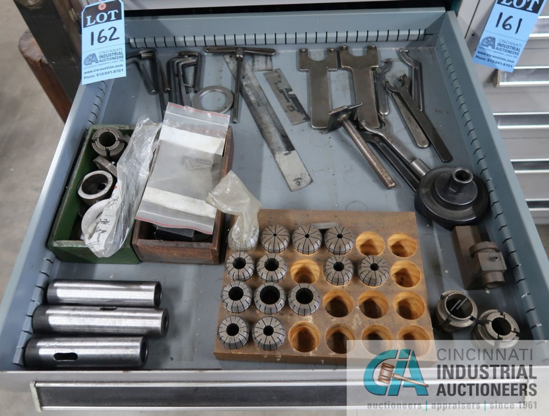 10-DRAWER LISTA TYPE TOOL CABINET AND CONTENTS CONSISTING OF LARGE ASSORTMENT OF COLLETS - Image 7 of 11