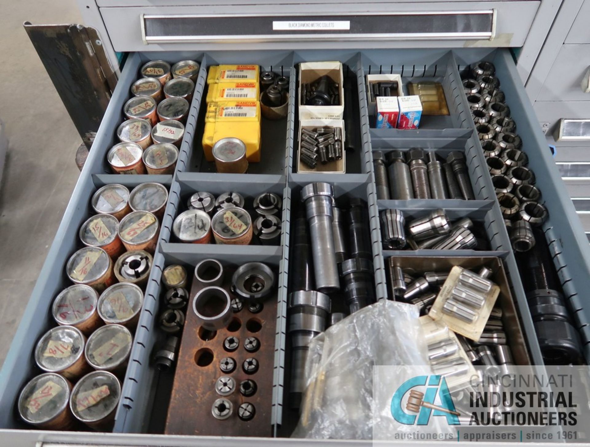 10-DRAWER LISTA TYPE TOOL CABINET AND CONTENTS CONSISTING OF LARGE ASSORTMENT OF COLLETS - Image 5 of 11