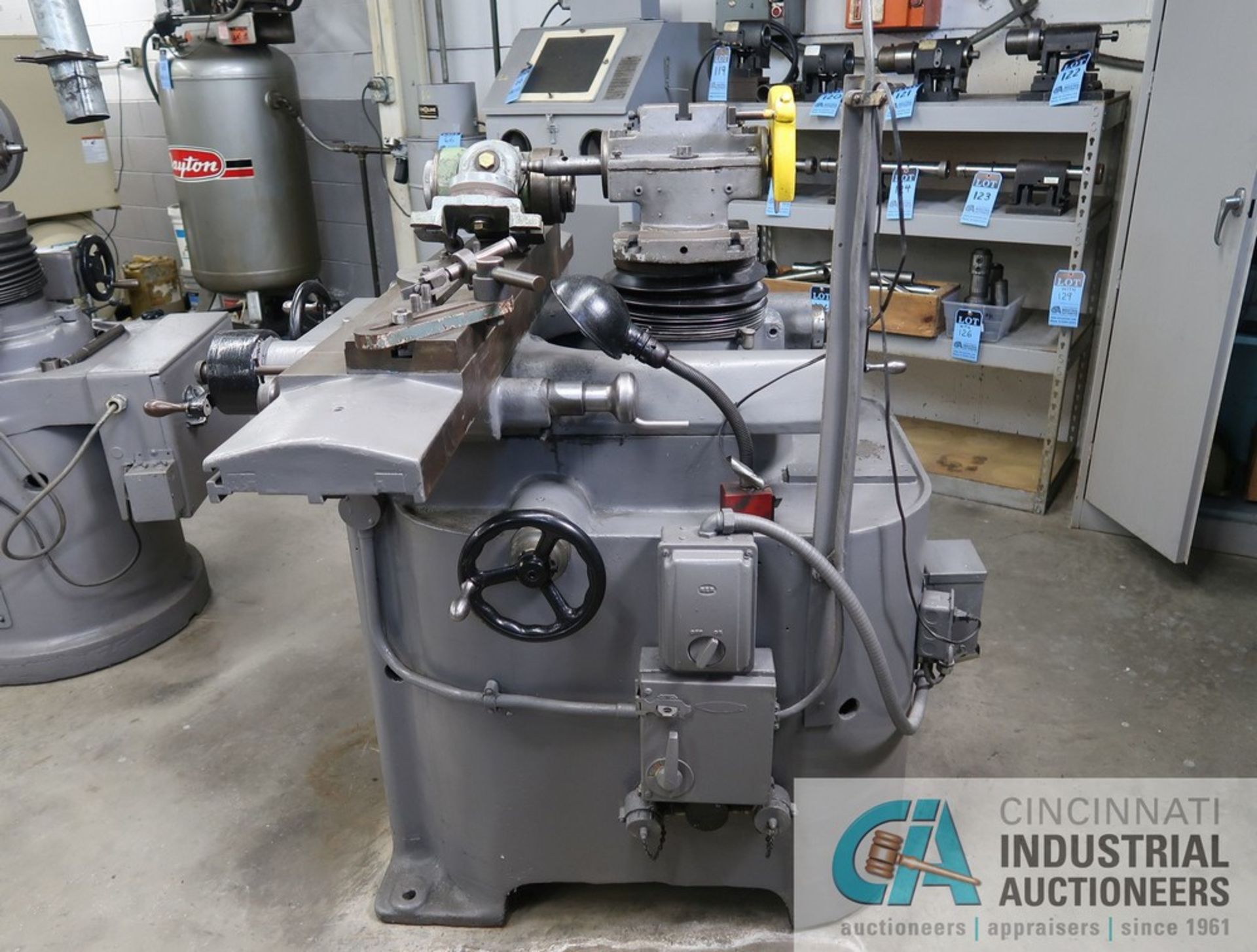 CINCINNATI MODEL NO. 2 UNIVERSAL TOOL GRINDER; S/N 102T1Y-162, WITH ATTACHMENTS AND 5-1/2" X 36" T- - Image 2 of 10