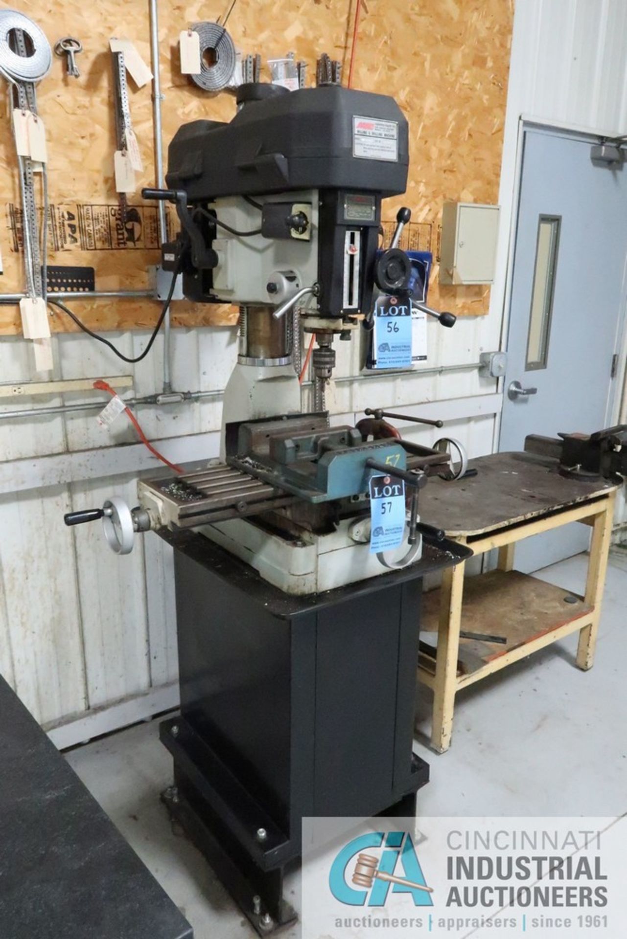 16" MSC MODEL 00685420 VERTICAL MILLING AND DRILLING MACHINE; S/N 035525, 8" X 29" TABLE - Image 2 of 5