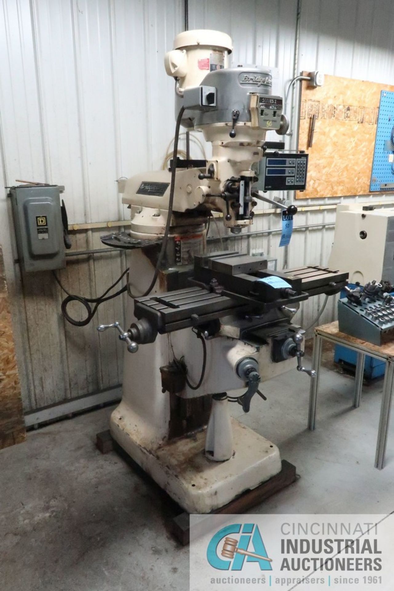 2 HP BRIDGEPORT VERTICAL MILL; S/N Z36328, 9" X 42" TABLE, SPINDLE SPEED 60-4,200 RPM, ACU-RITE - Image 2 of 9