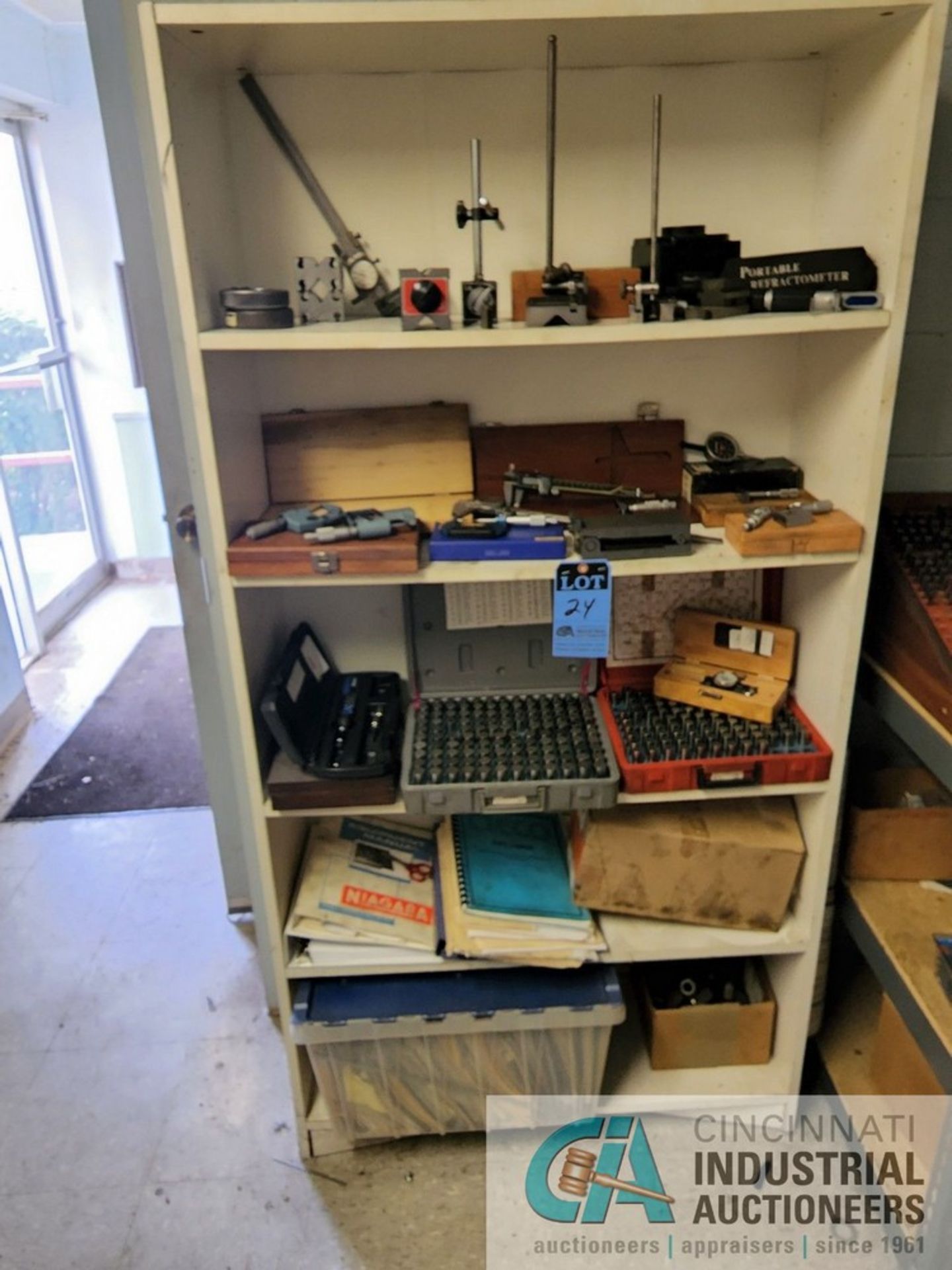 (LOT) INSPECTION ITEMS ON SHELF UNIT; PIN GAGES, SMALL MICROMETERS, V-BLOCKS & OTHER