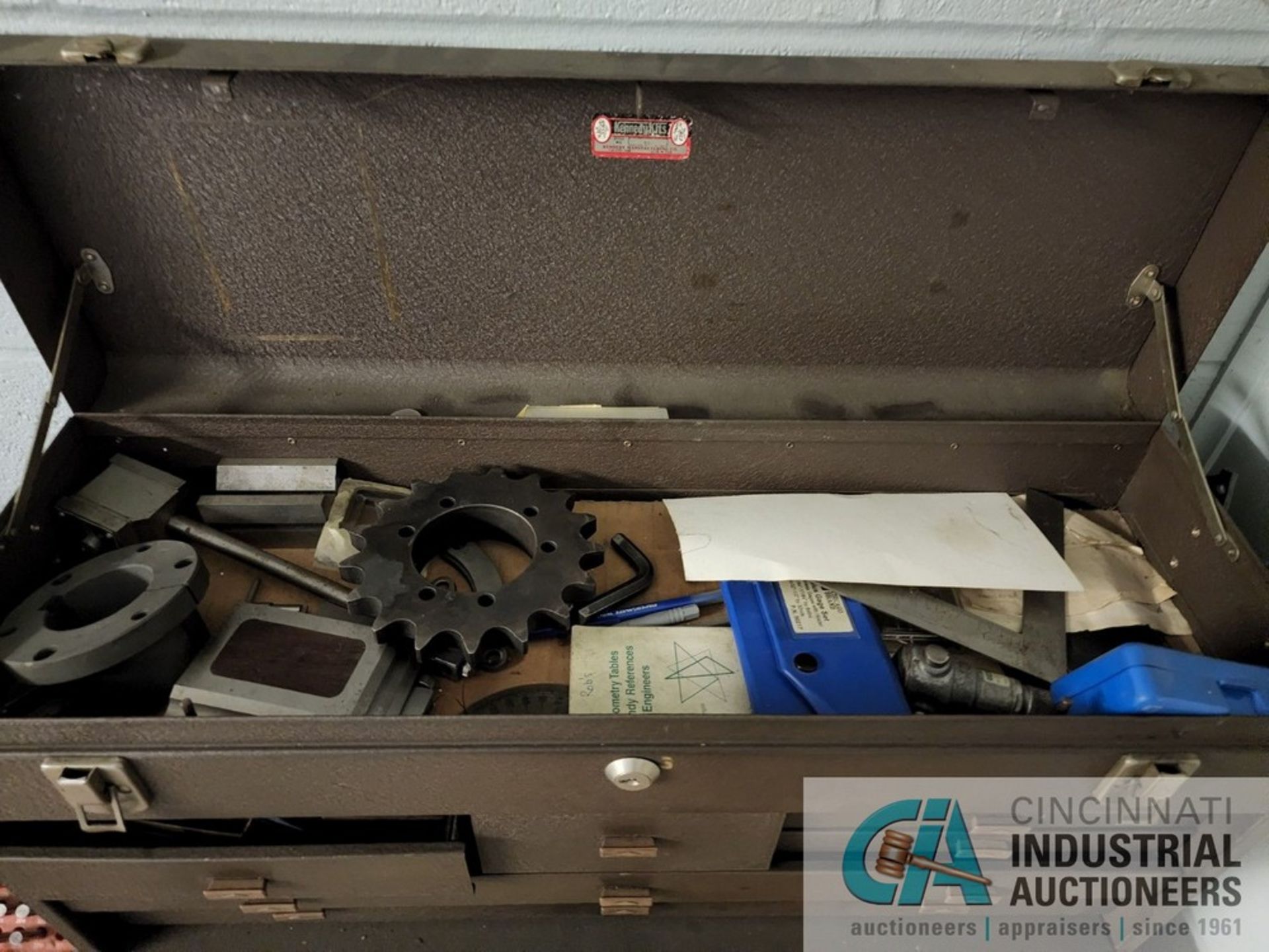 (LOT) KENNEDY TOOL BOX W/ SMALL MOUNT OF INSPECTION ITEMS, PIN GAGE INDEX, PIGEON HOLE CABINET W/ - Image 2 of 11