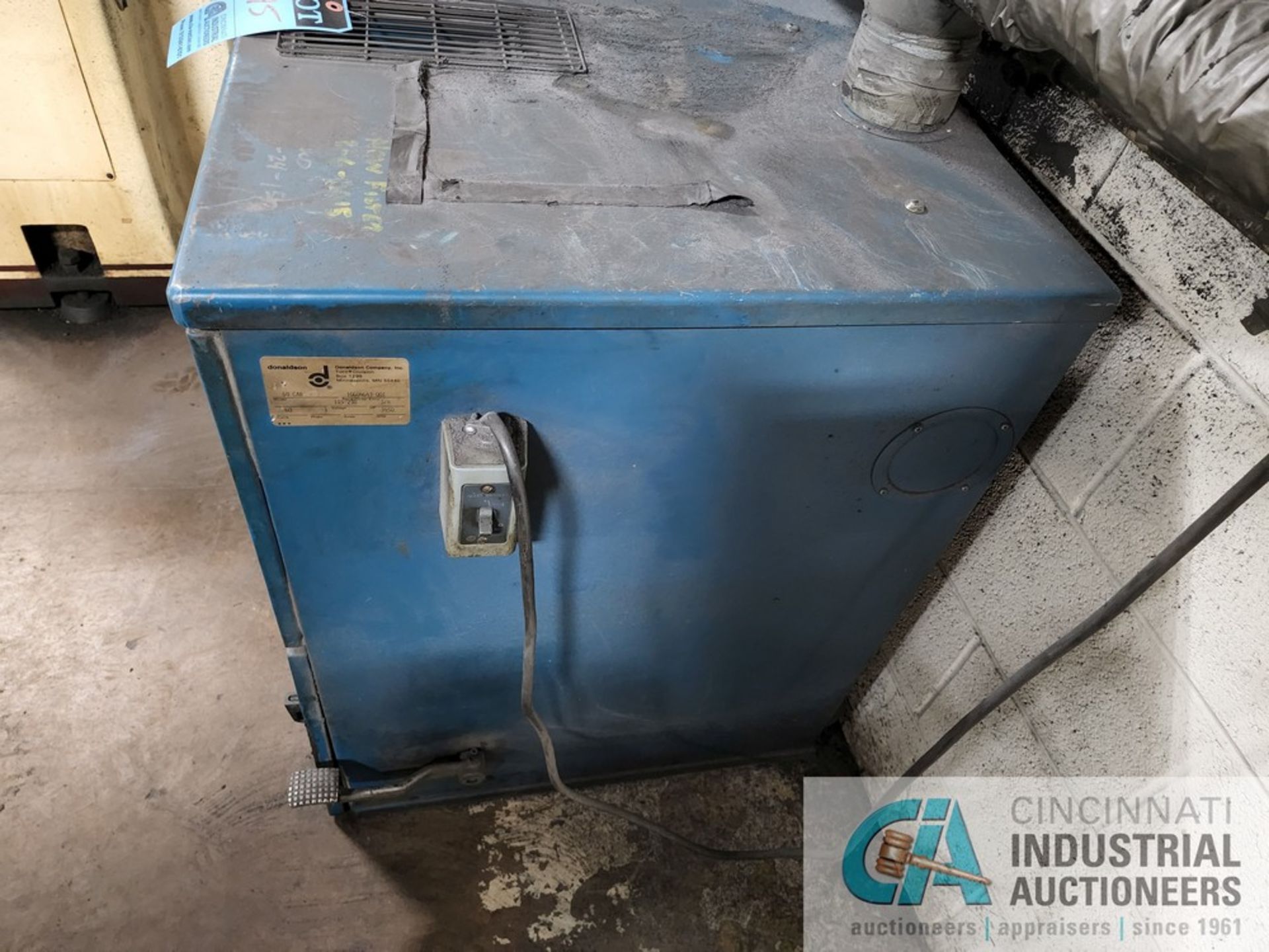 TORIT MODEL 60 CAB DUST COLLECTOR - Image 2 of 3