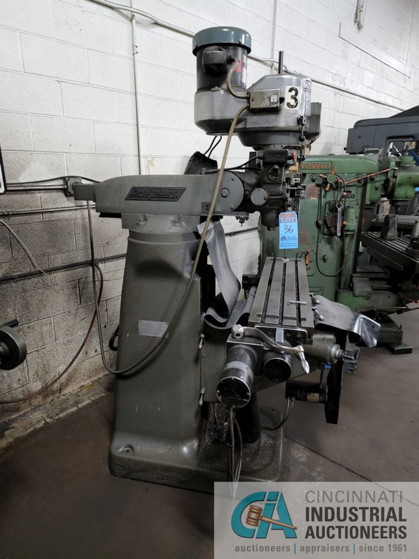 2 HP BRIDGEPORT SERIES I VERTICAL MILL; S/N 251726, 9" X 42" TABLE, POWER TABLE & KNEE FEEDS, - Image 5 of 6