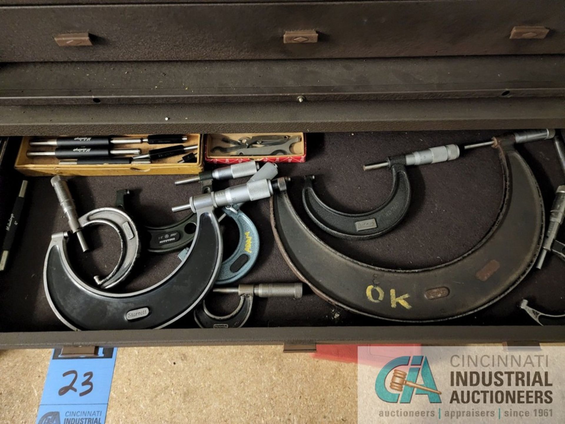 (LOT) KENNEDY TOOL BOX W/ SMALL MOUNT OF INSPECTION ITEMS, PIN GAGE INDEX, PIGEON HOLE CABINET W/ - Image 7 of 11