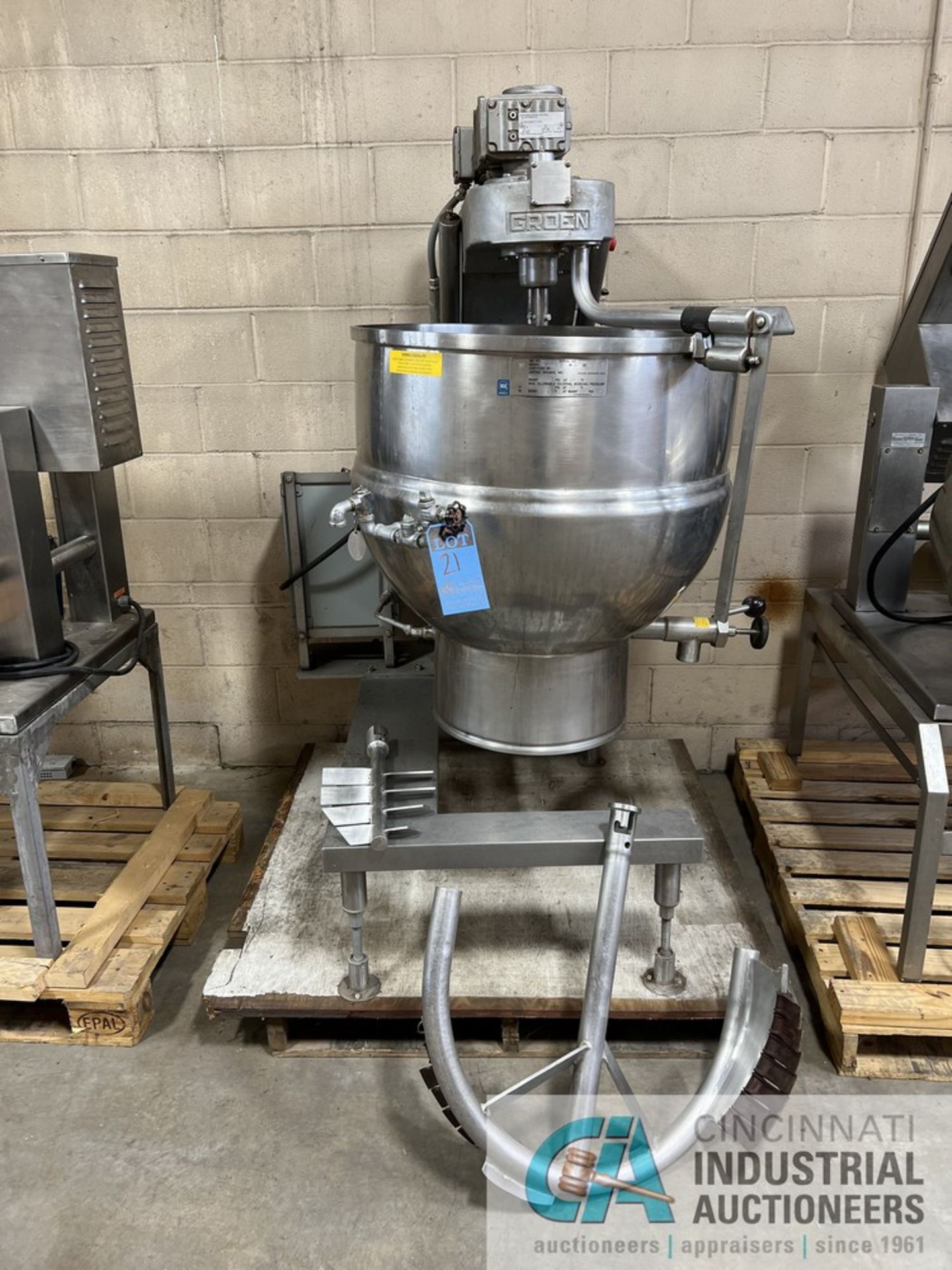 60 GALLON GROEN MODEL DEE/4T-60 ELECTRIC STEAM JACKETED KETTLE MIXER; S/N 95285, 20 KW - Image 2 of 18