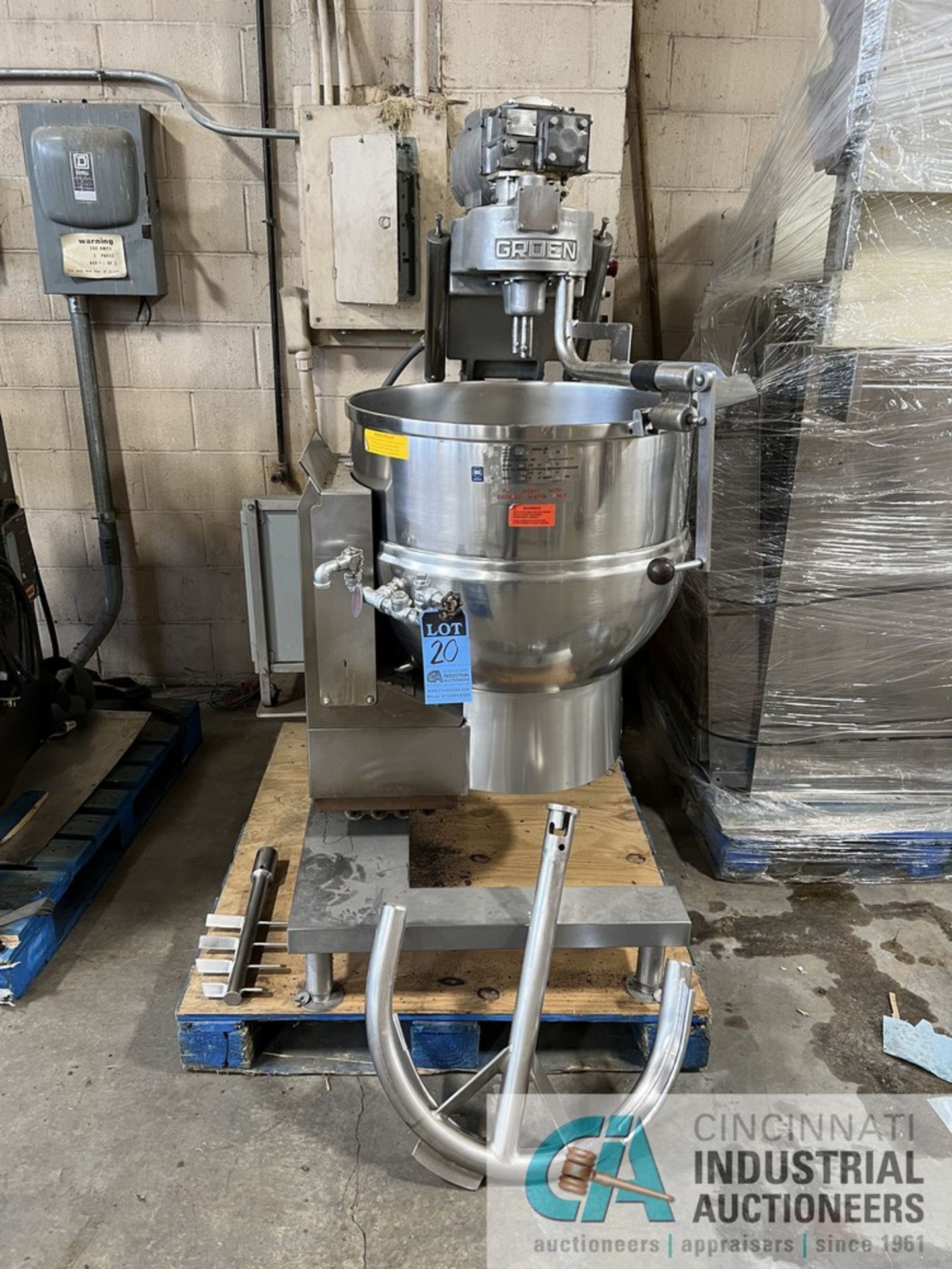 40 GALLON GROEN MODEL DH/1-40 TA 3 NATURAL GAS FIRED STEAM JACKETED TILTING KETTLE MIXER - Image 2 of 19