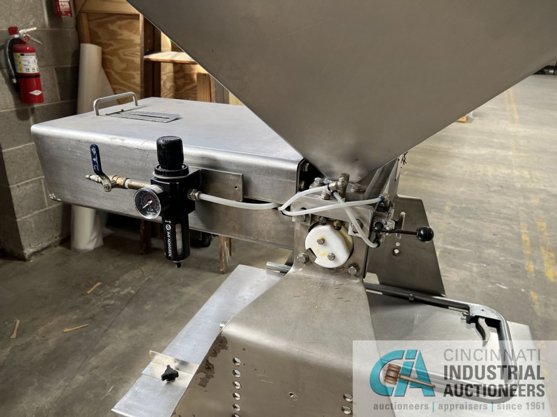 FEDCO MODEL 4PD DOUGH PORTIONER; S/N 167, 14" INFEED, 31" X 32" HOPPER, PNEUMATIC CUT OFF - Image 8 of 12