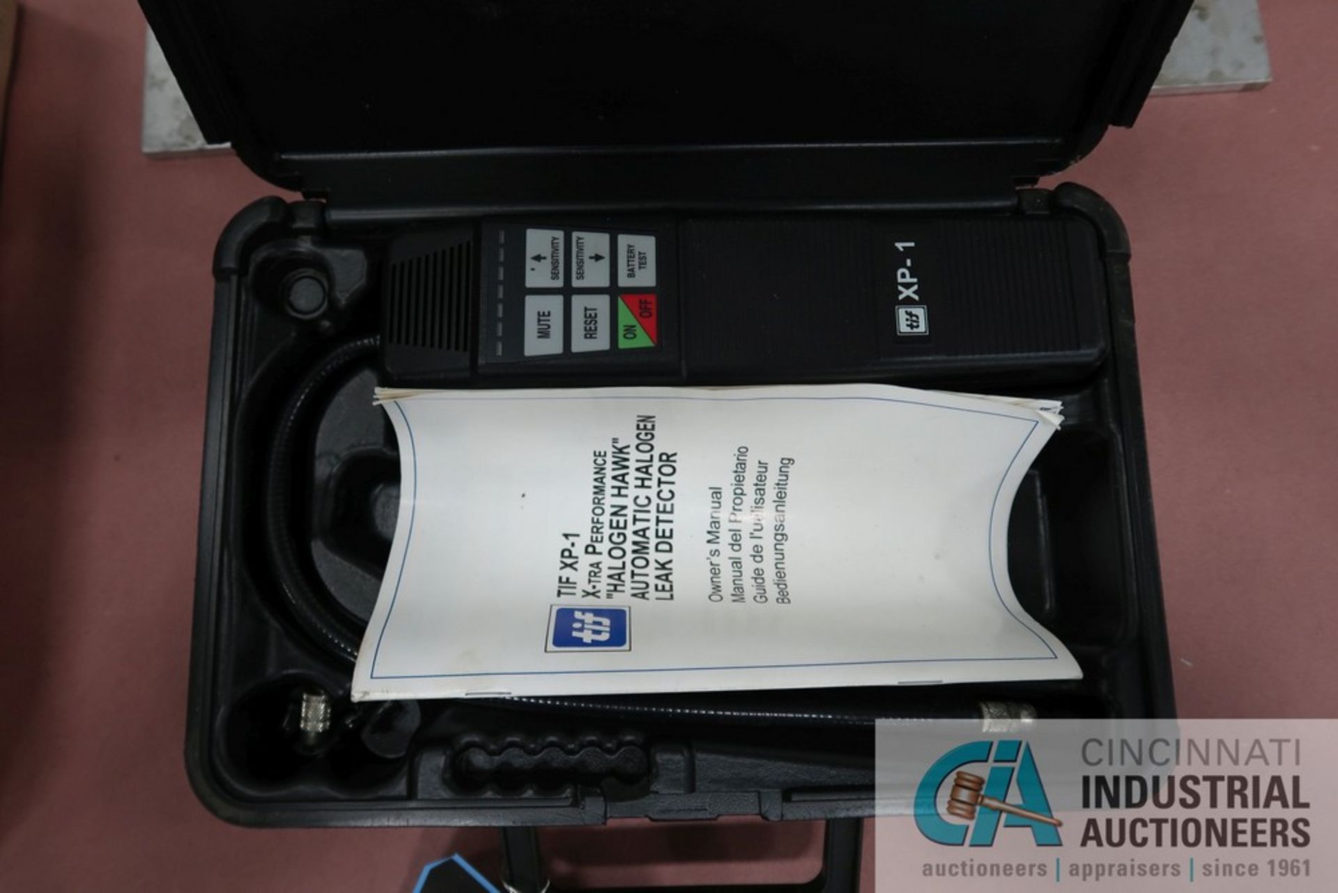 TIF MODEL XPI AUTOMATIC HALOGEN LEAK DETECTOR