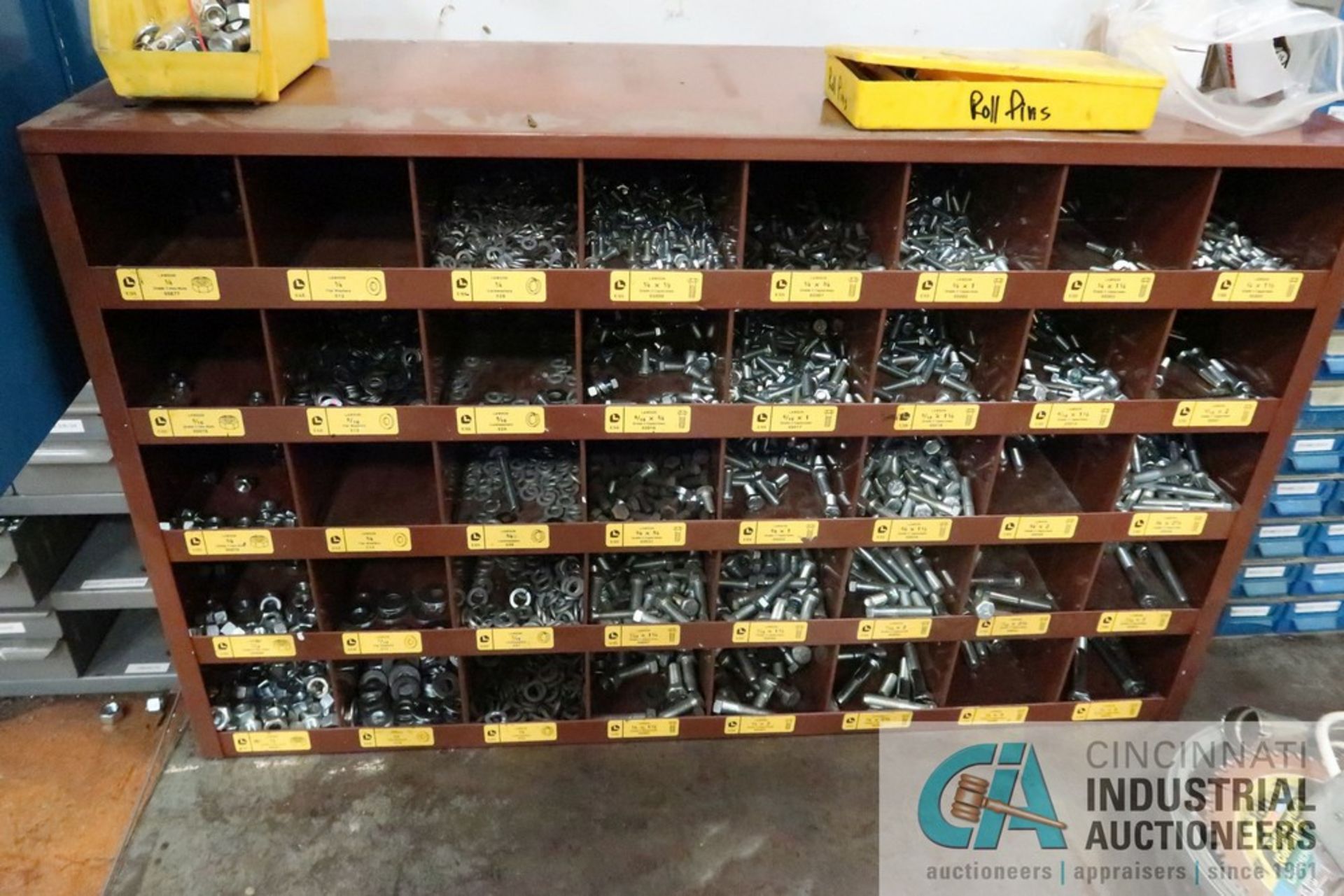 CONTENTS OF MAINTENANCE CRIB INCLUDING BENCHES, CABINETS, SHELVING WITH HARDWARE, LIGHTING, - Image 11 of 19